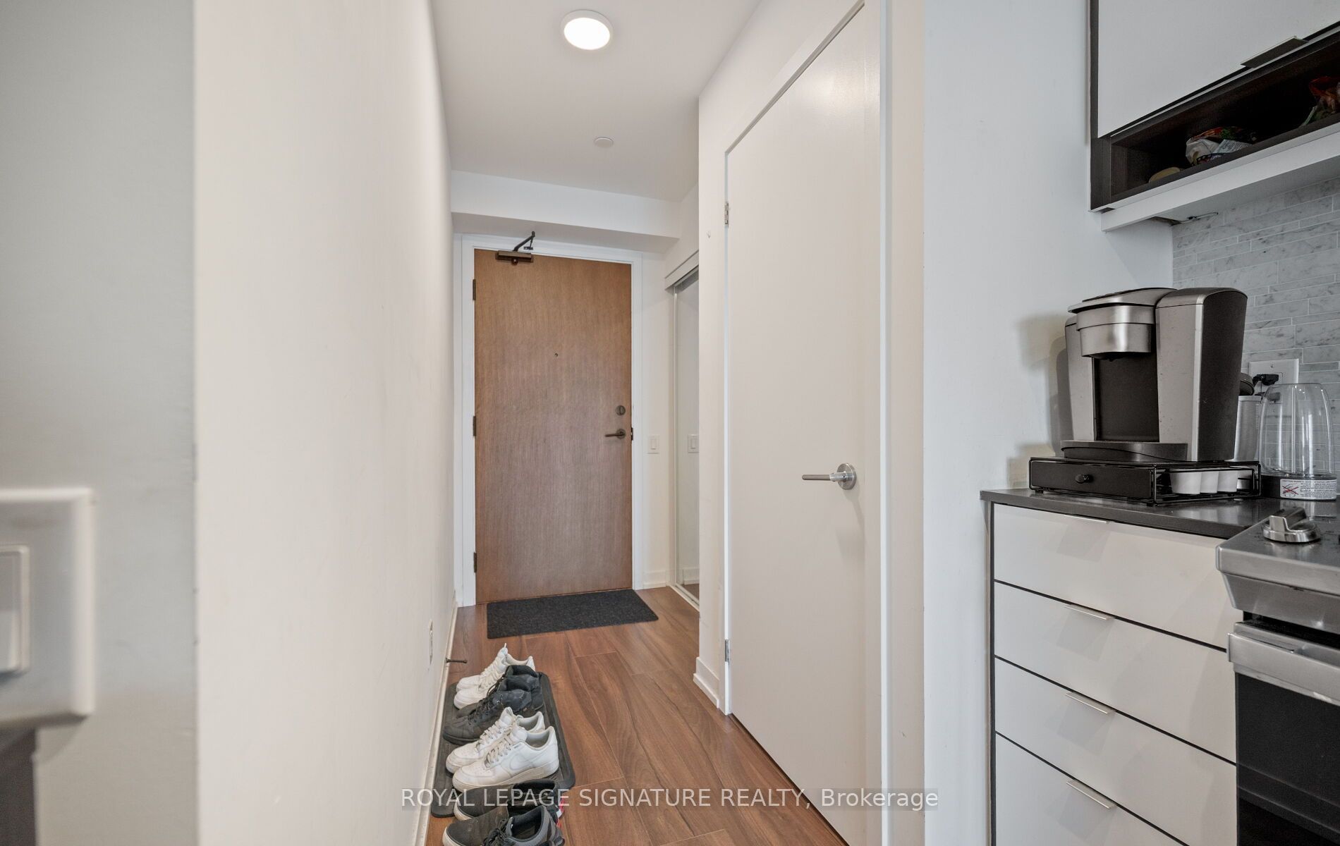 4065 Confederation Parkway 3512 Property Photo 8