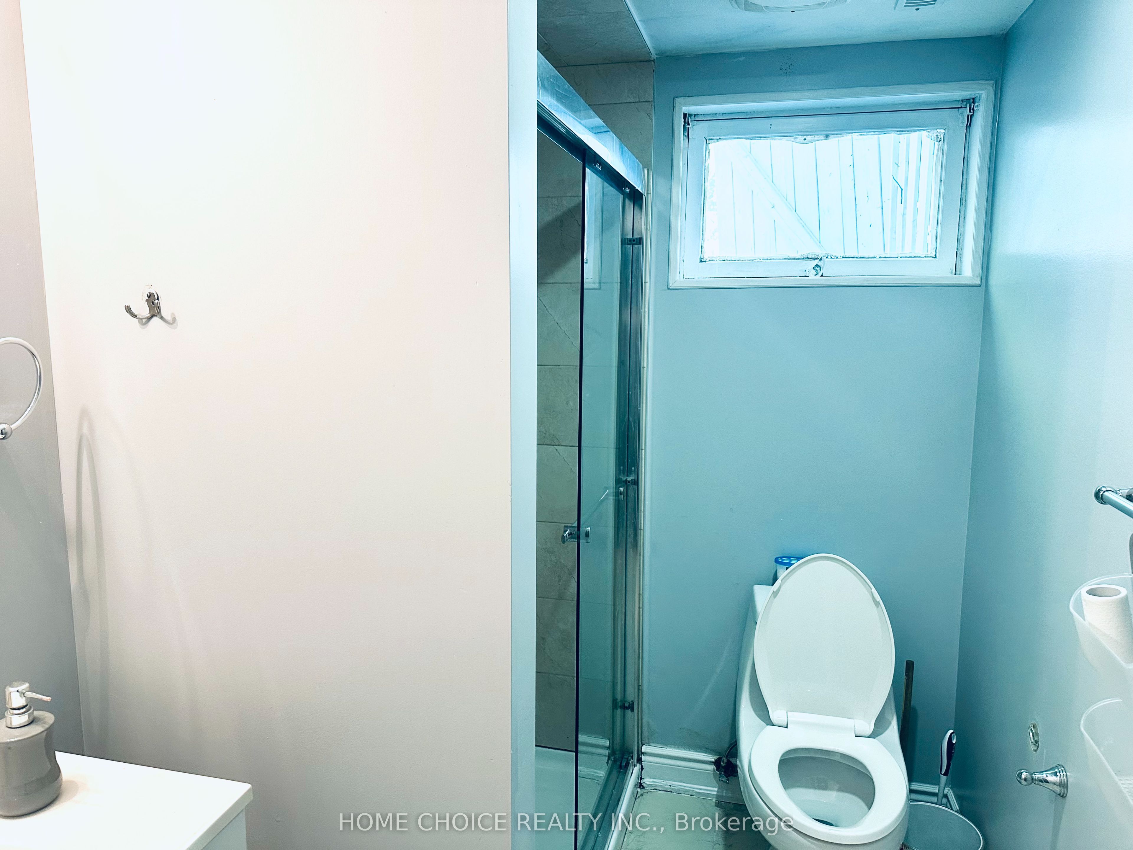 130 Earnscliffe Circle Lower Level Property Photo 10