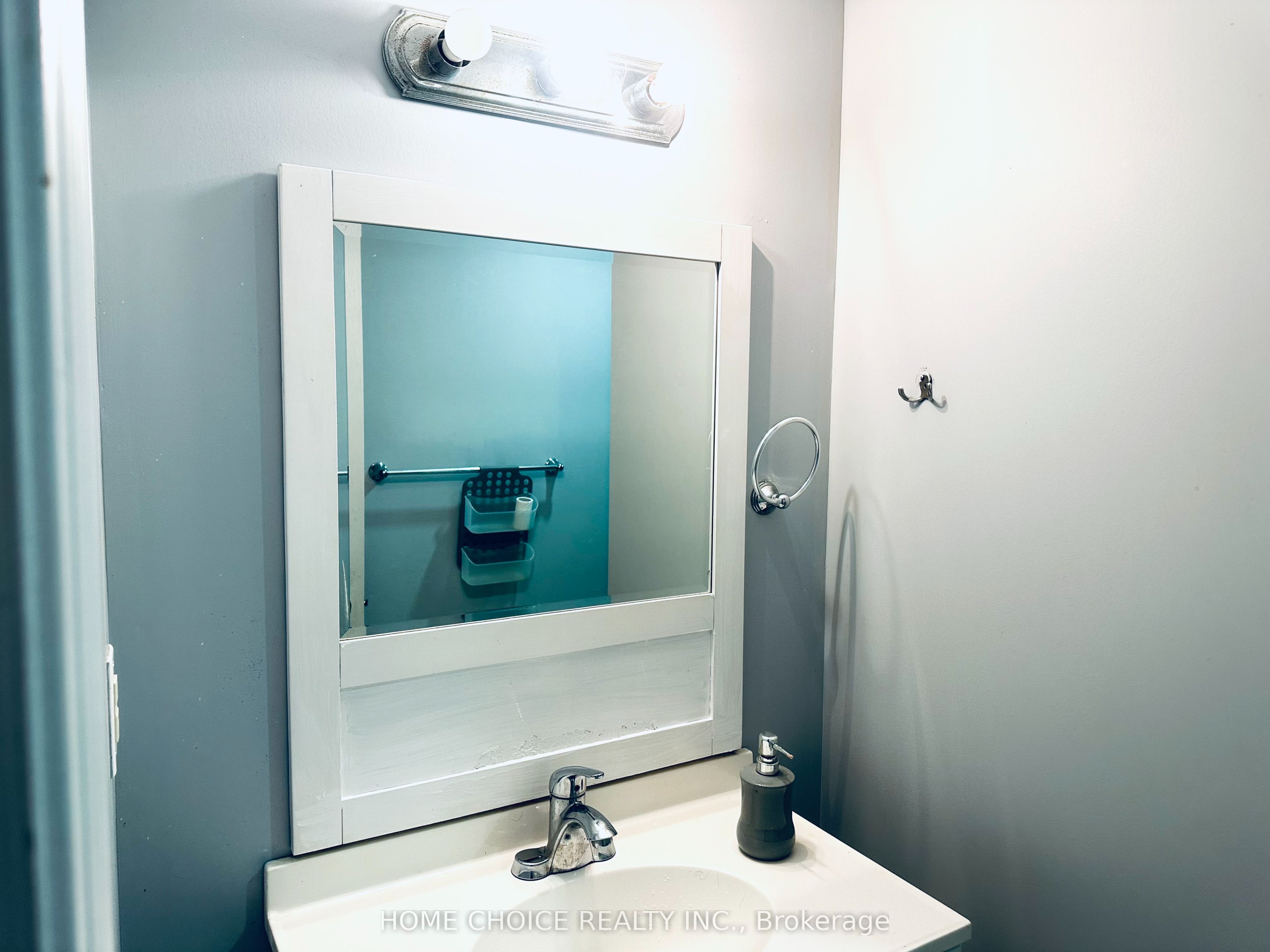 130 Earnscliffe Circle Lower Level Property Photo 11