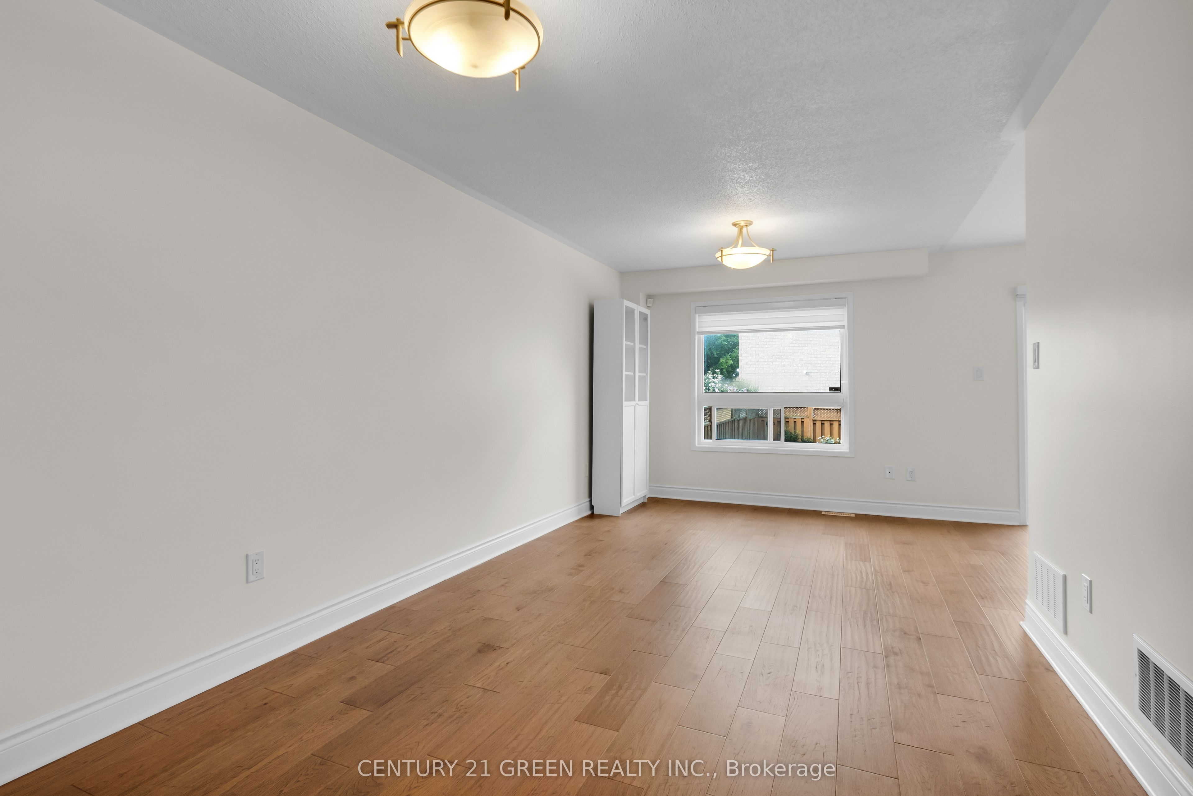 3081 Hawktail Crescent Property Photo 6