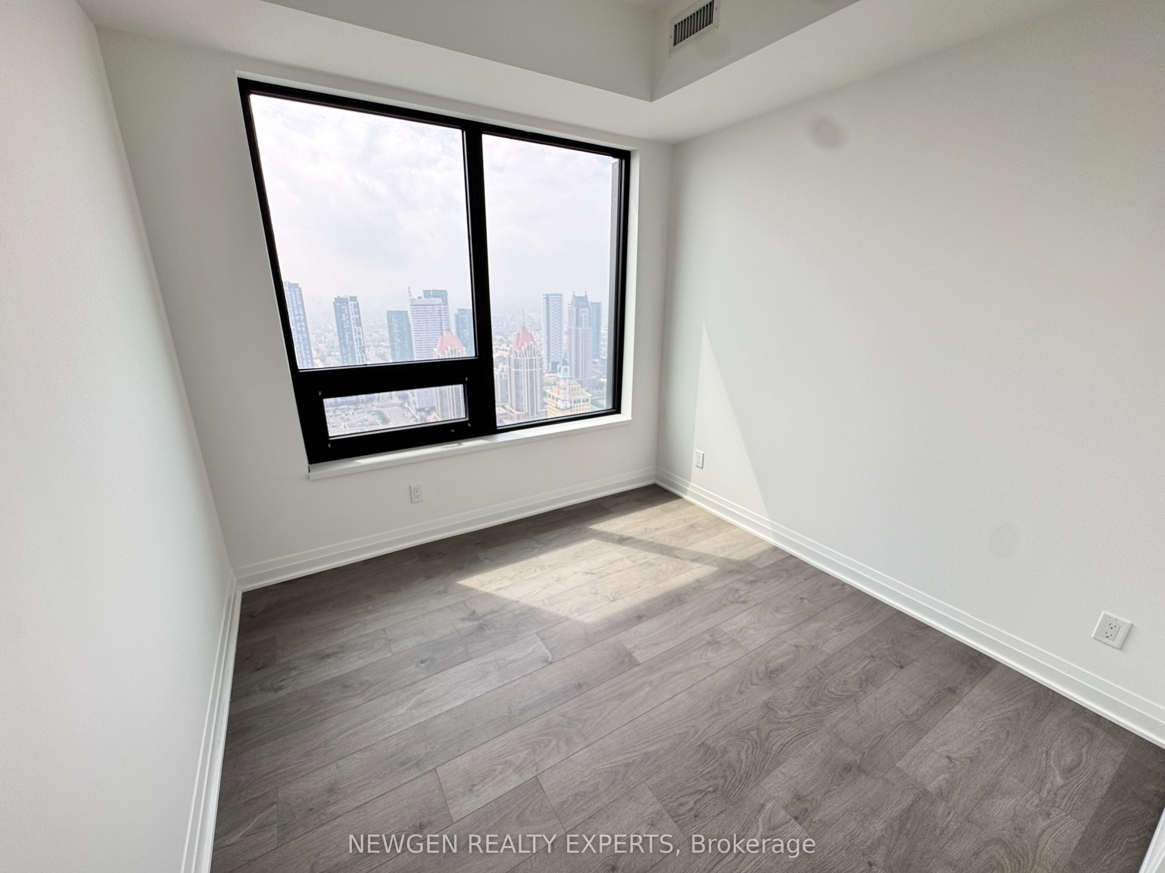 4015 The Exchange 5004 Property Photo 9