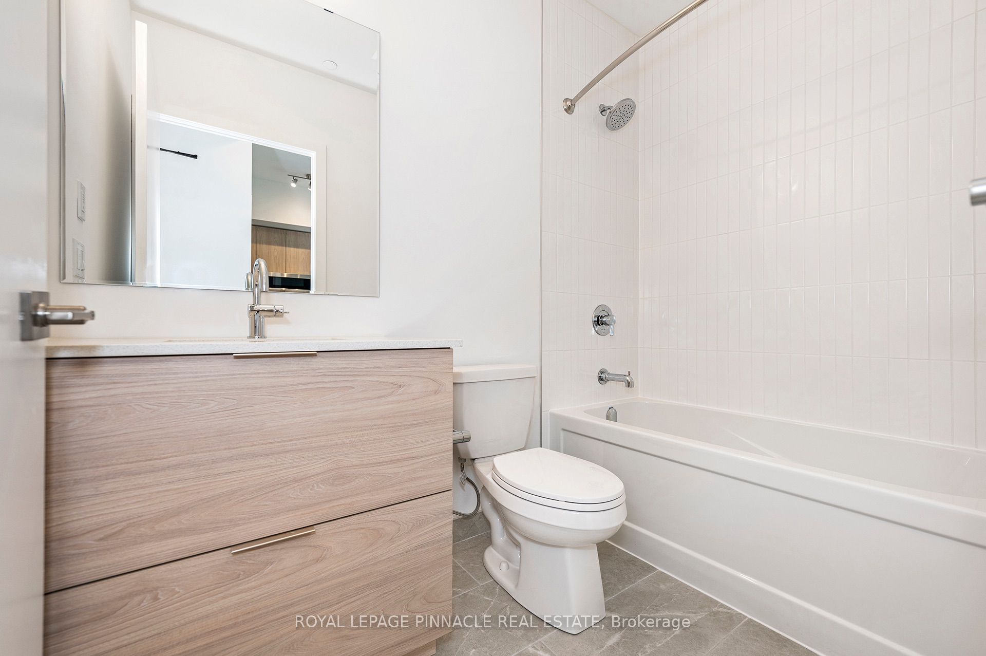 2501 Saw Whet Boulevard 403 Property Photo 9