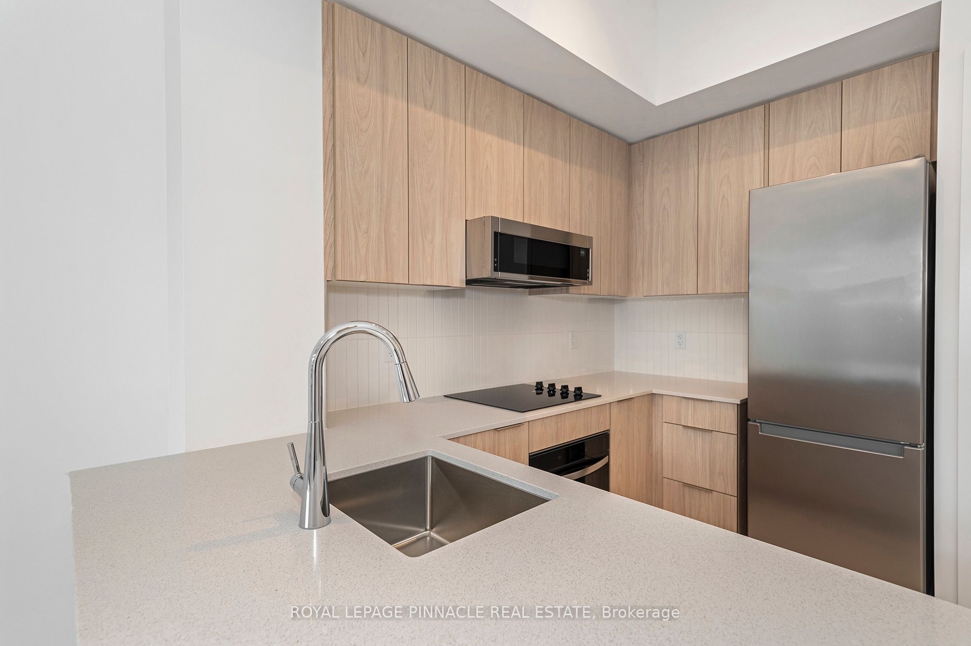 2501 Saw Whet Boulevard 403 Property Photo 16
