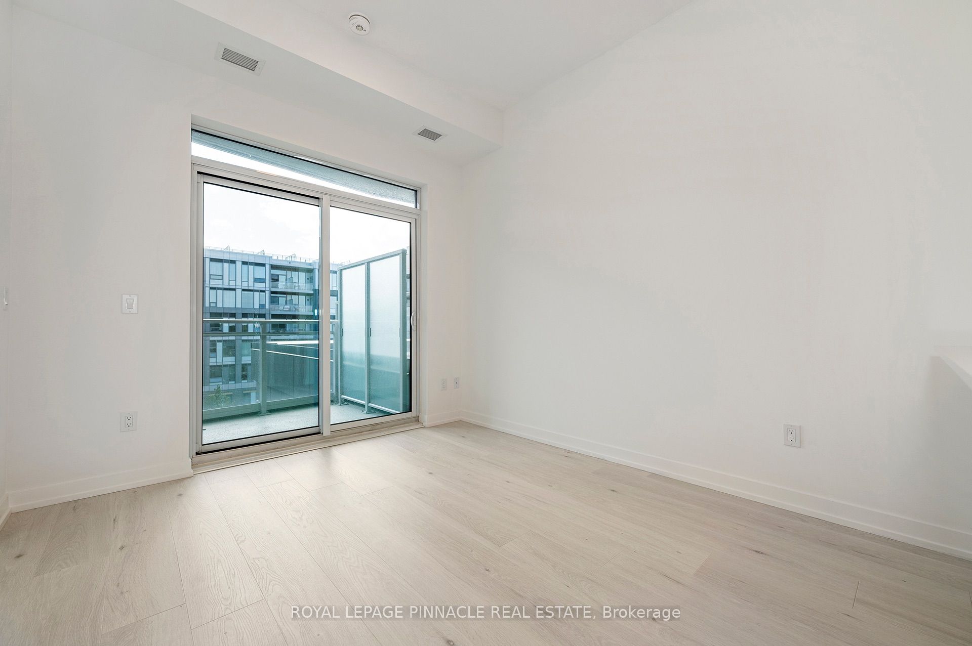 2501 Saw Whet Boulevard 403 Property Photo 18
