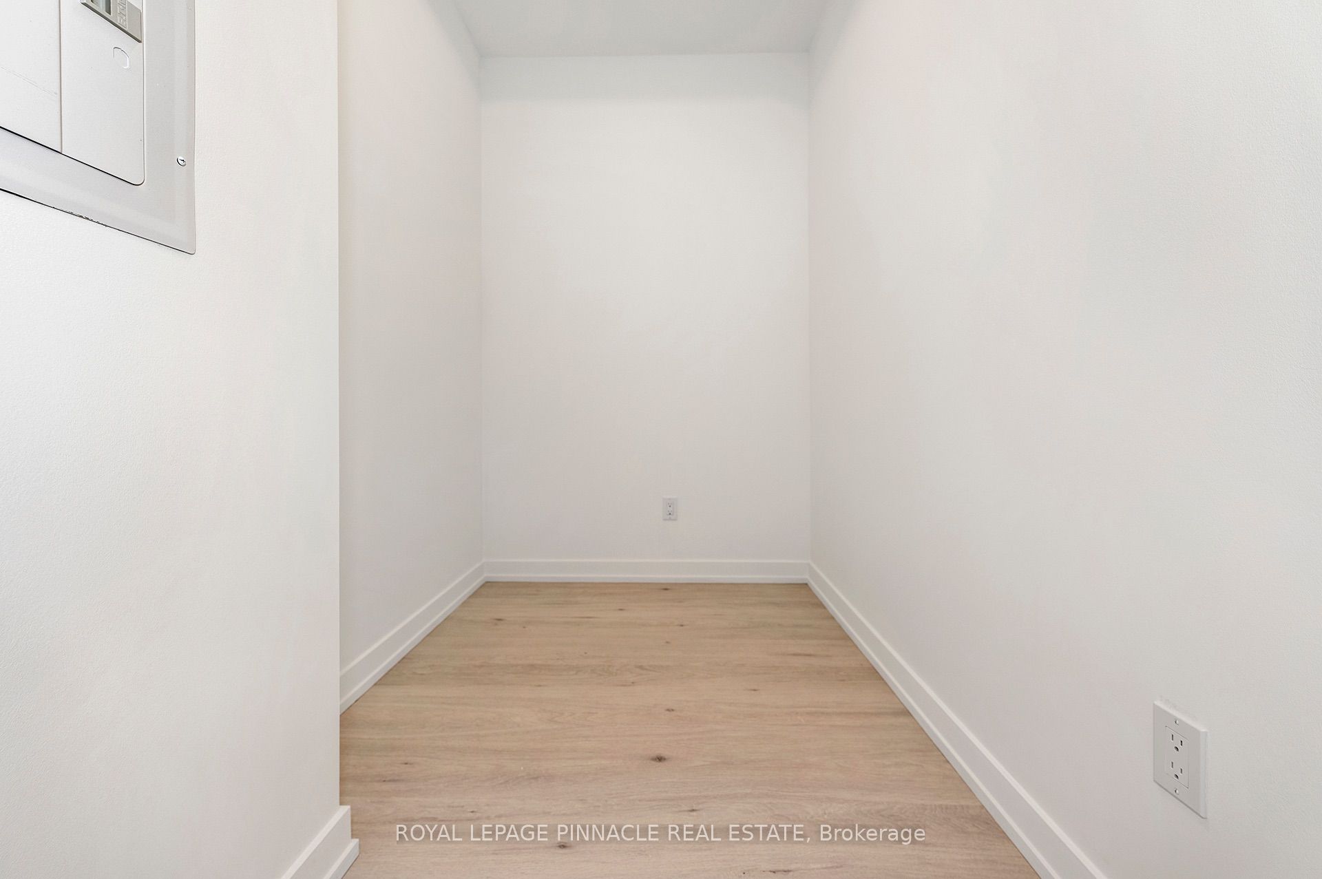 2501 Saw Whet Boulevard 403 Property Photo 29