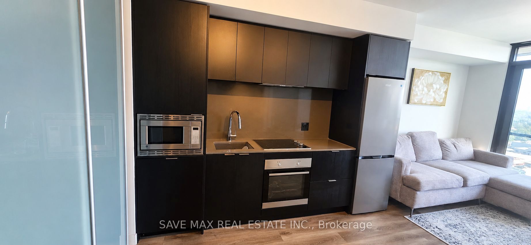 86 Dundas Street E 1606 Property Photo 2