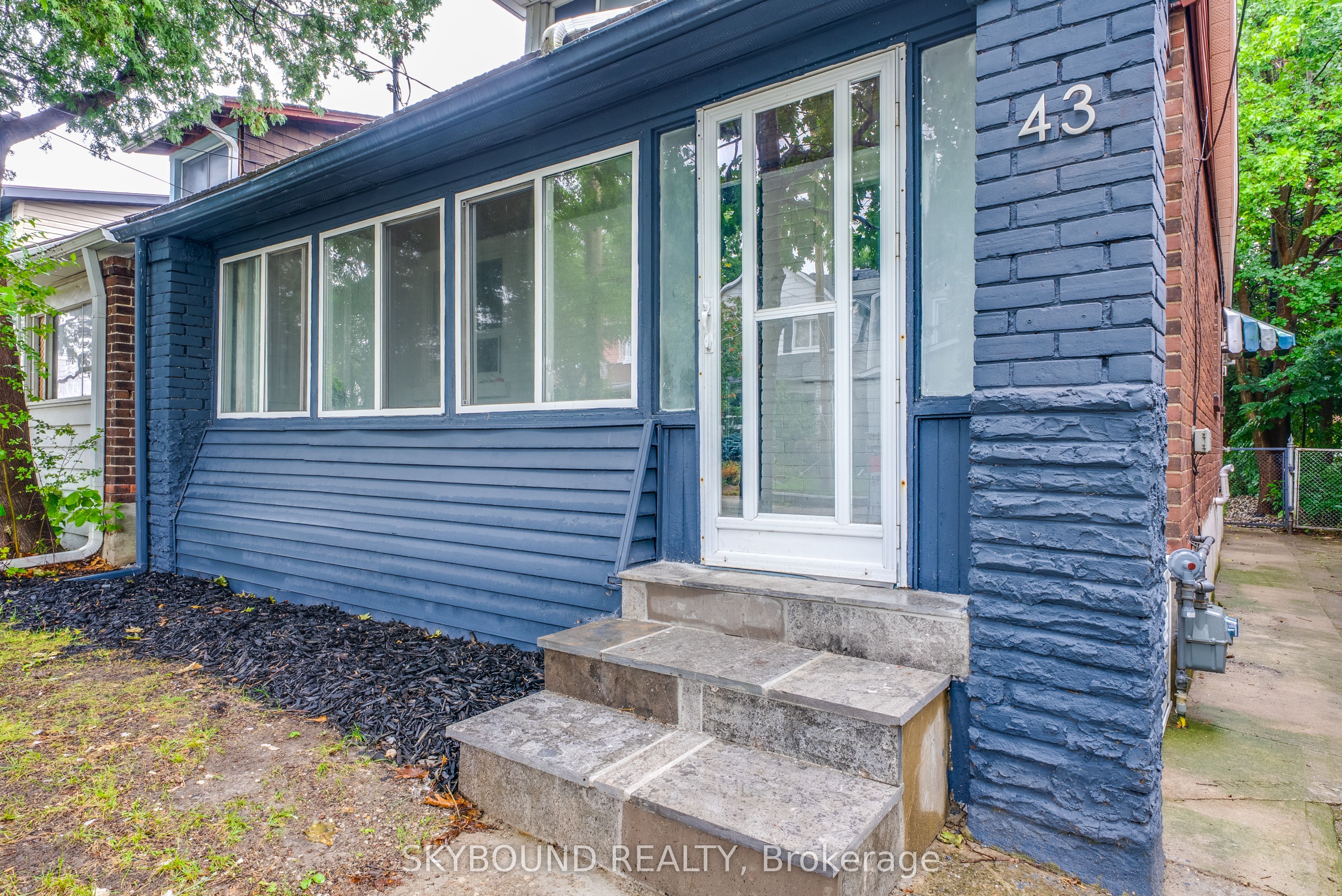 43 Craydon Avenue Property Photo 2