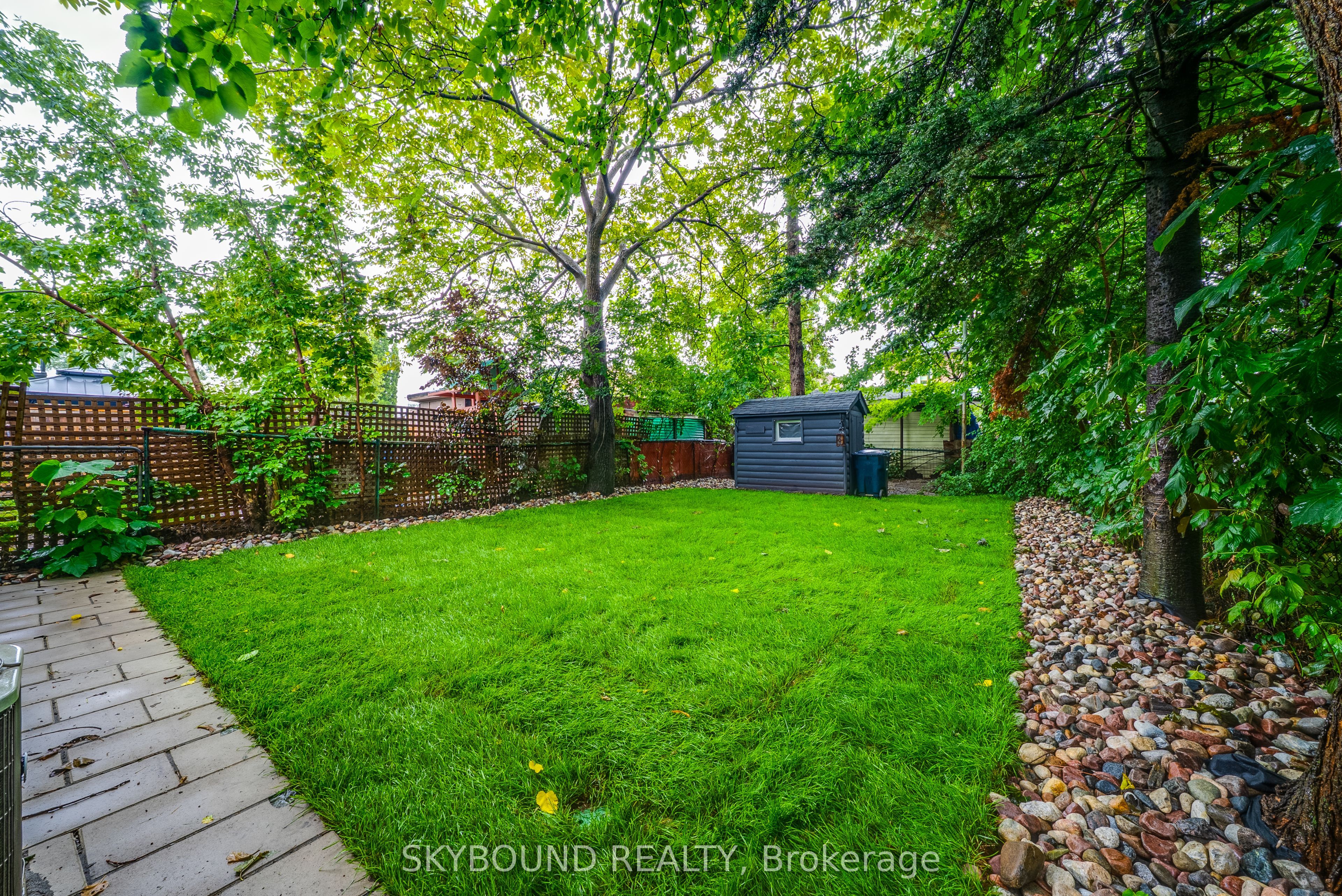 43 Craydon Avenue Property Photo 27
