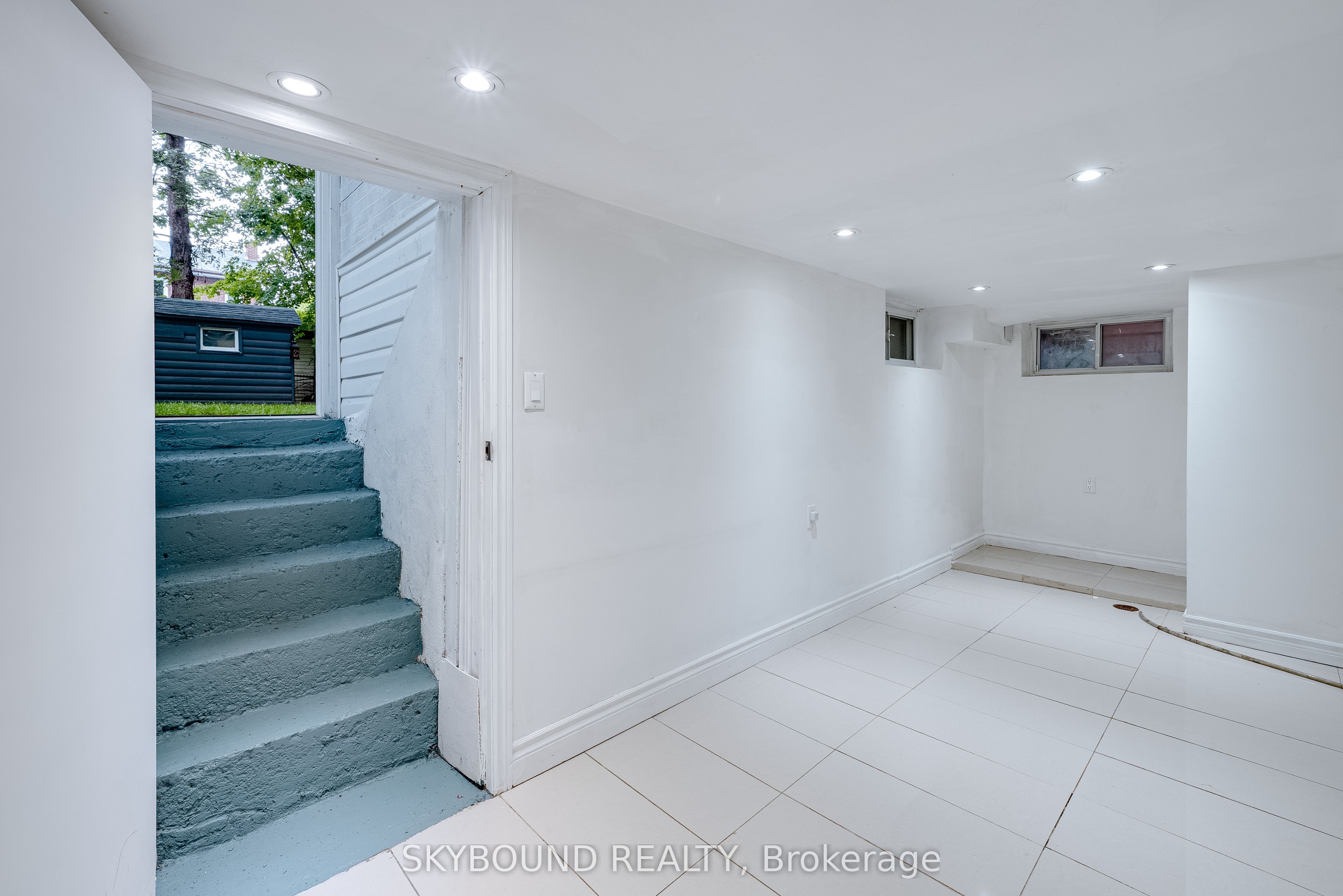 43 Craydon Avenue Property Photo 35