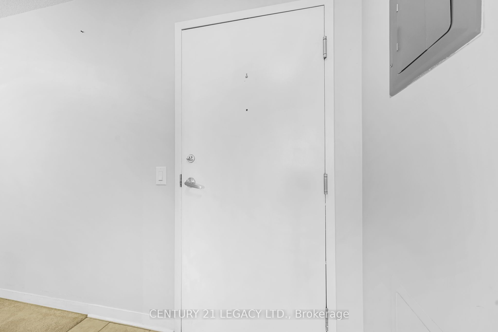 8 Dayspring Circle 1307 Property Photo 5