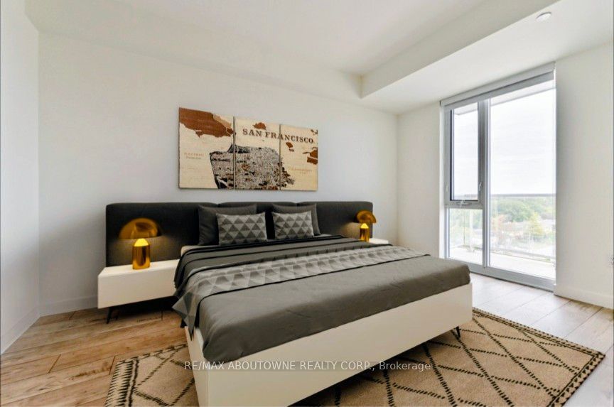 133 Bronte Road B607 Property Photo 8