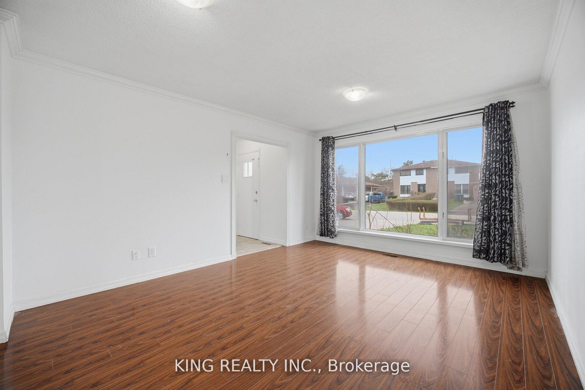 42 Flamingo Crescent Property Photo 8