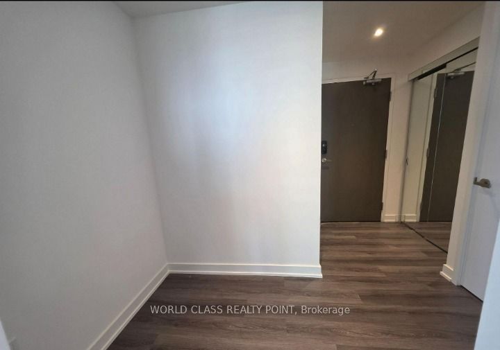 448 Burnhamthorpe Road W 4508 Property Photo 6
