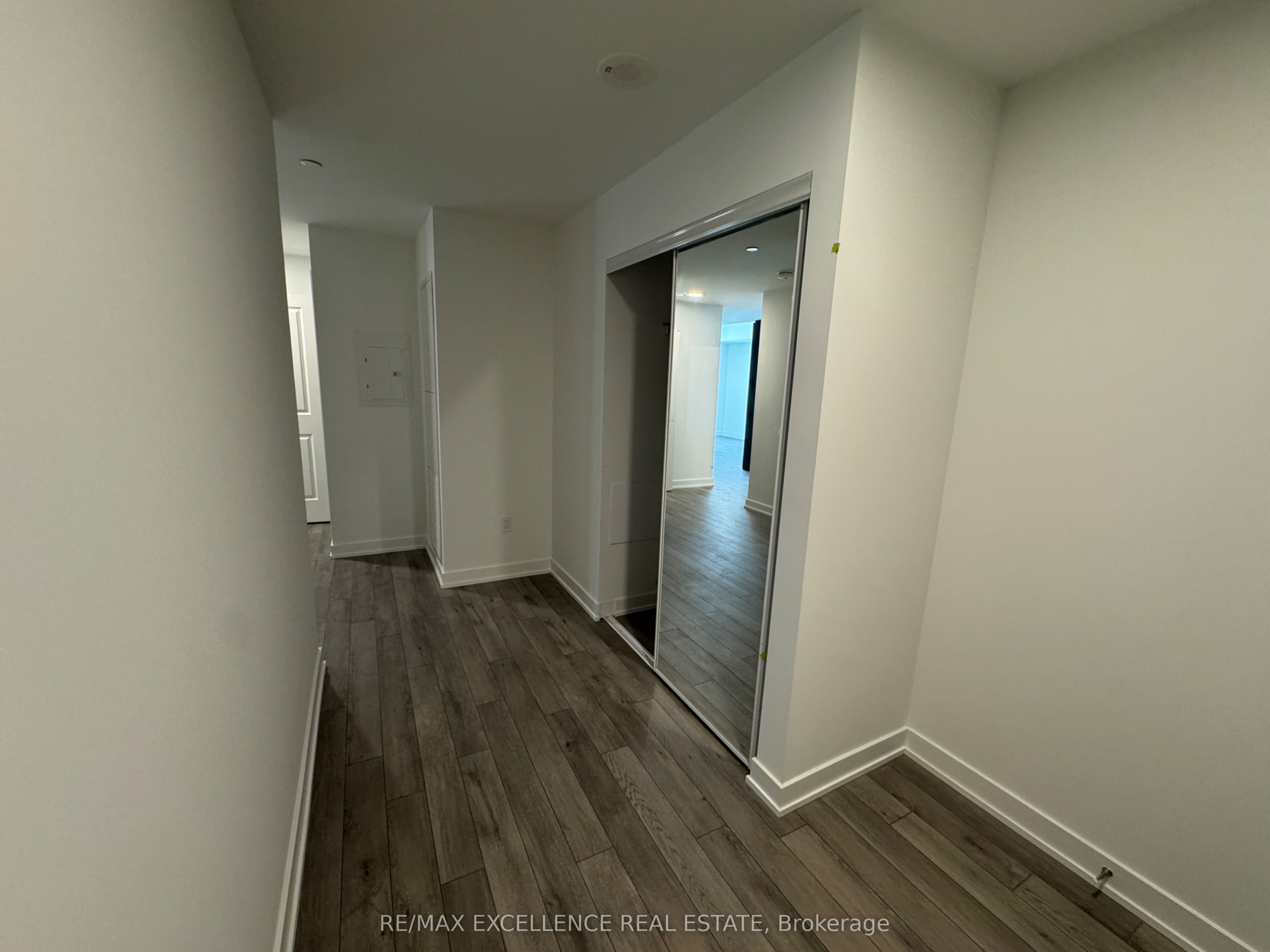 15 Skyridge Drive 413 Property Photo 2