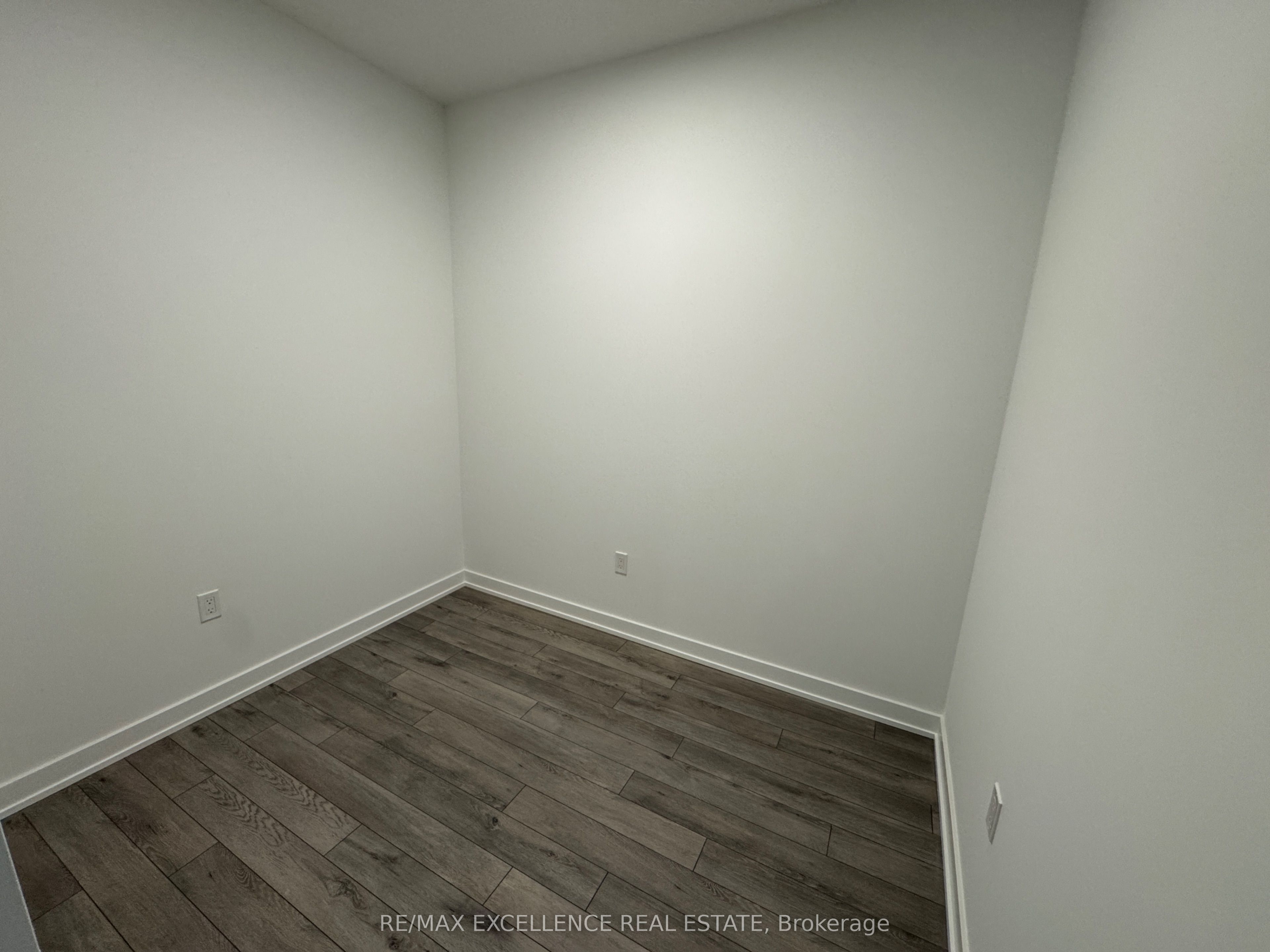 15 Skyridge Drive 413 Property Photo 5
