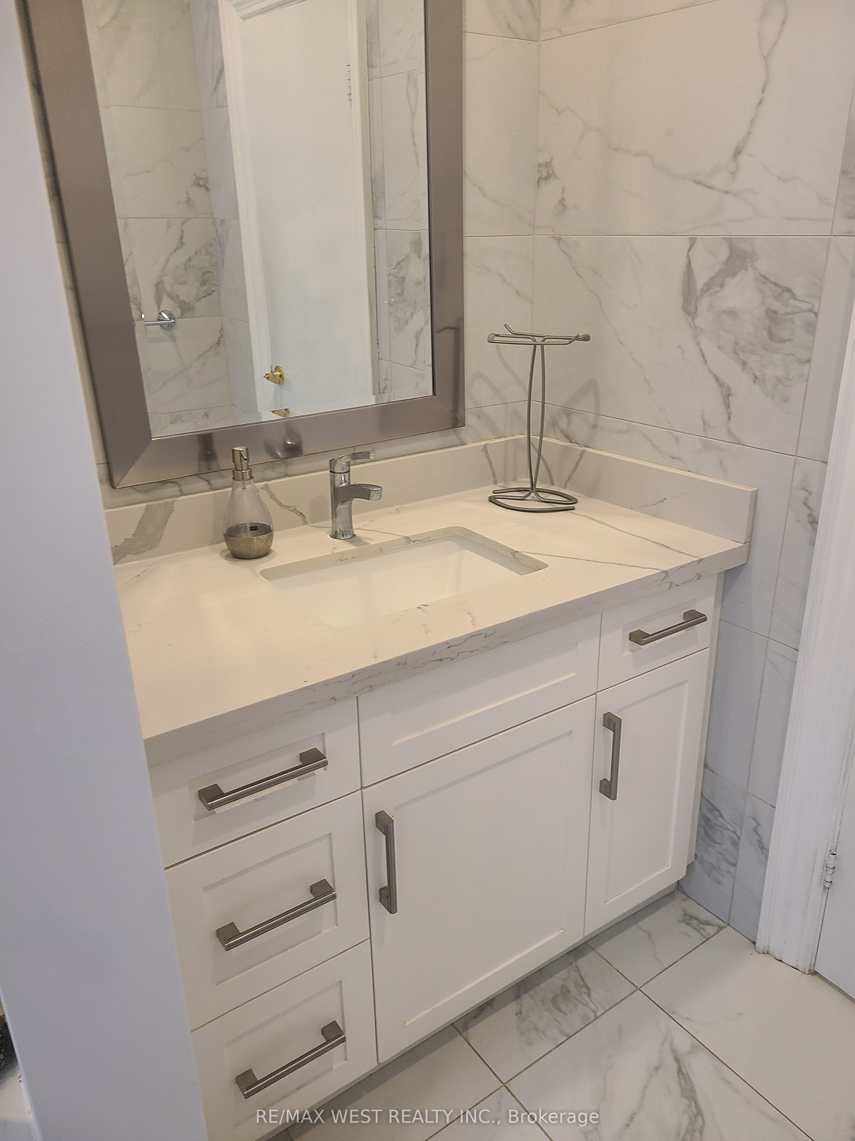 43 Playfair Avenue Property Photo 7
