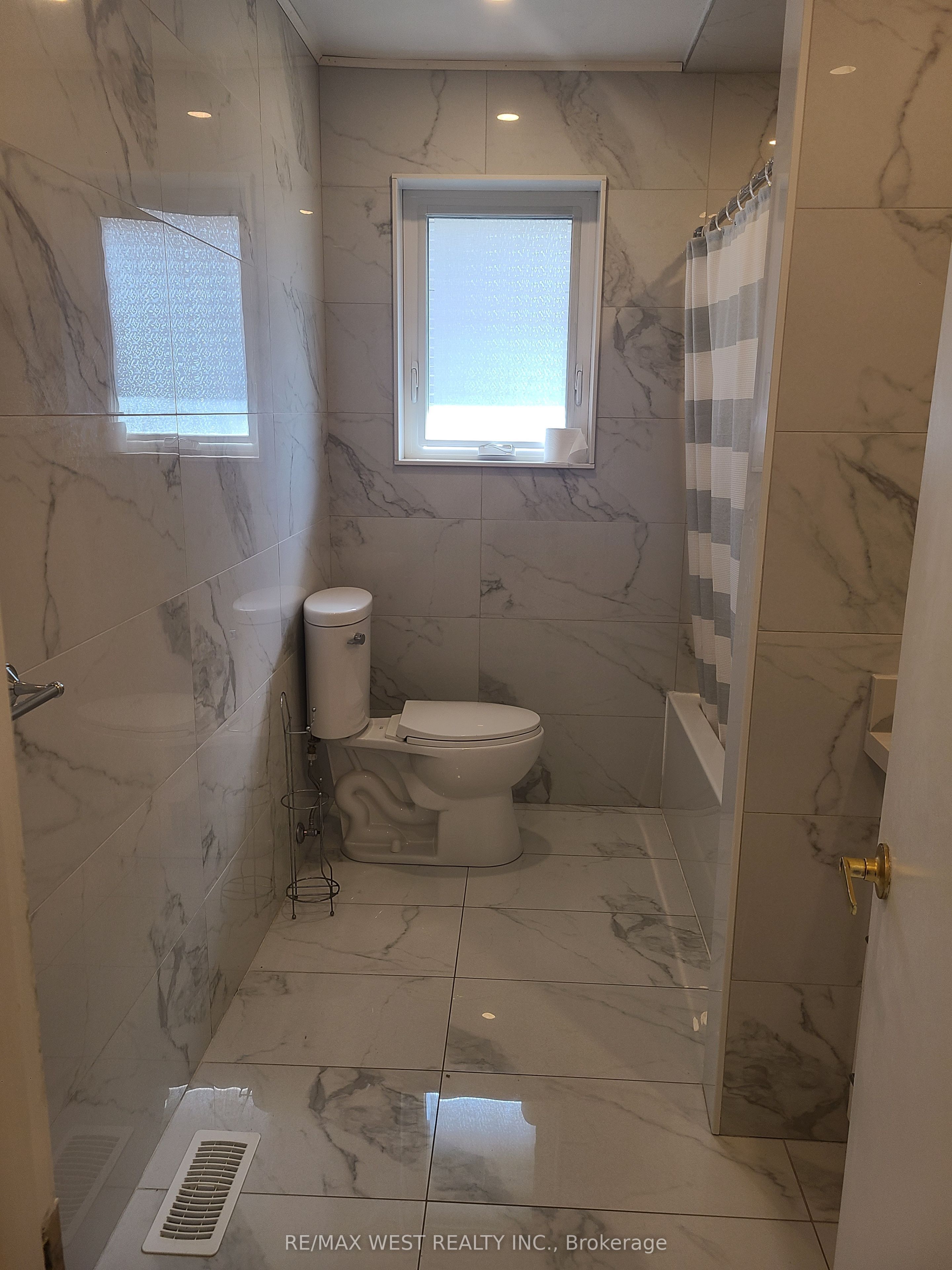 43 Playfair Avenue Property Photo 8