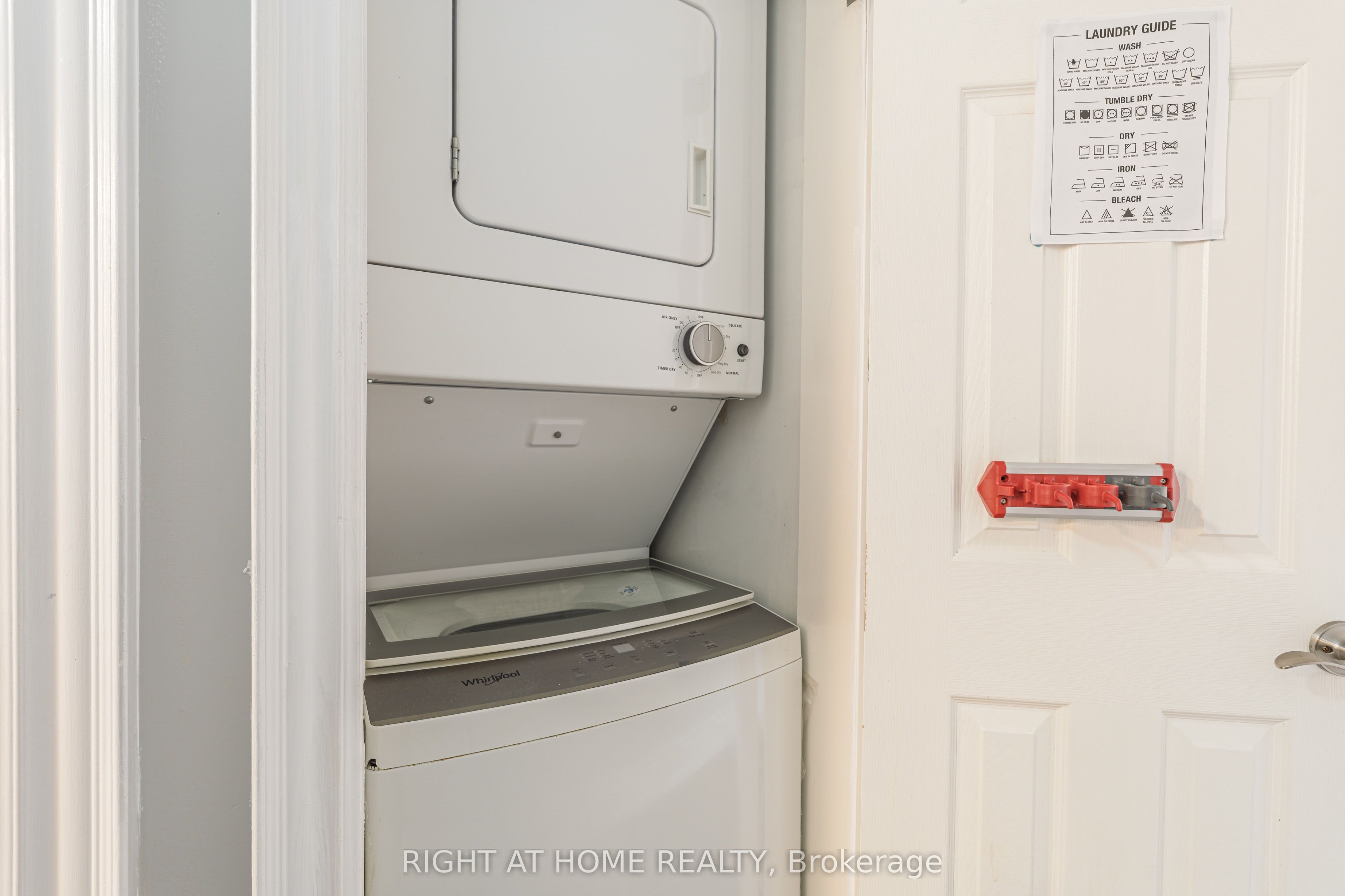 1132 The Queensway Avenue A Property Photo 22