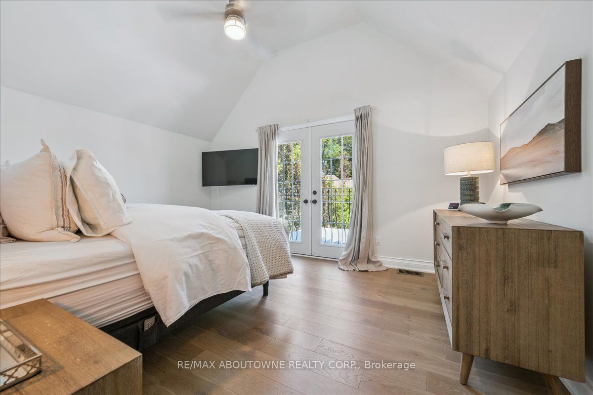 489 Rebecca Street Property Photo 23