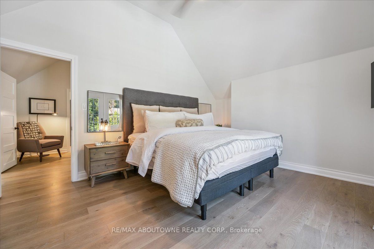 489 Rebecca Street Property Photo 24