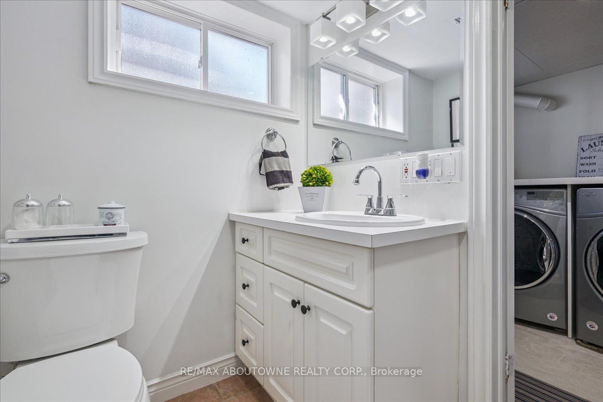 489 Rebecca Street Property Photo 38