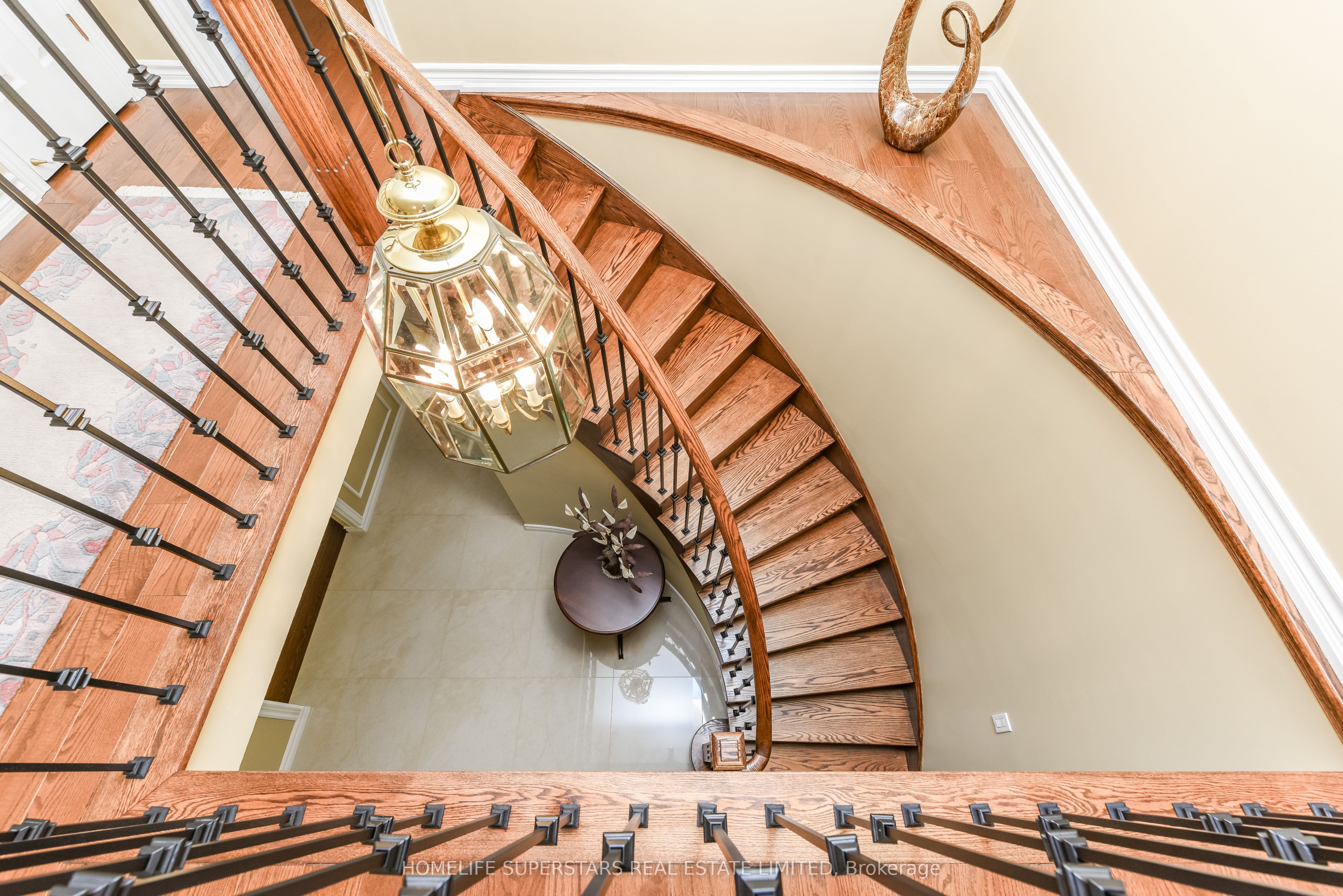 168 River Oaks Boulevard E Property Photo 19