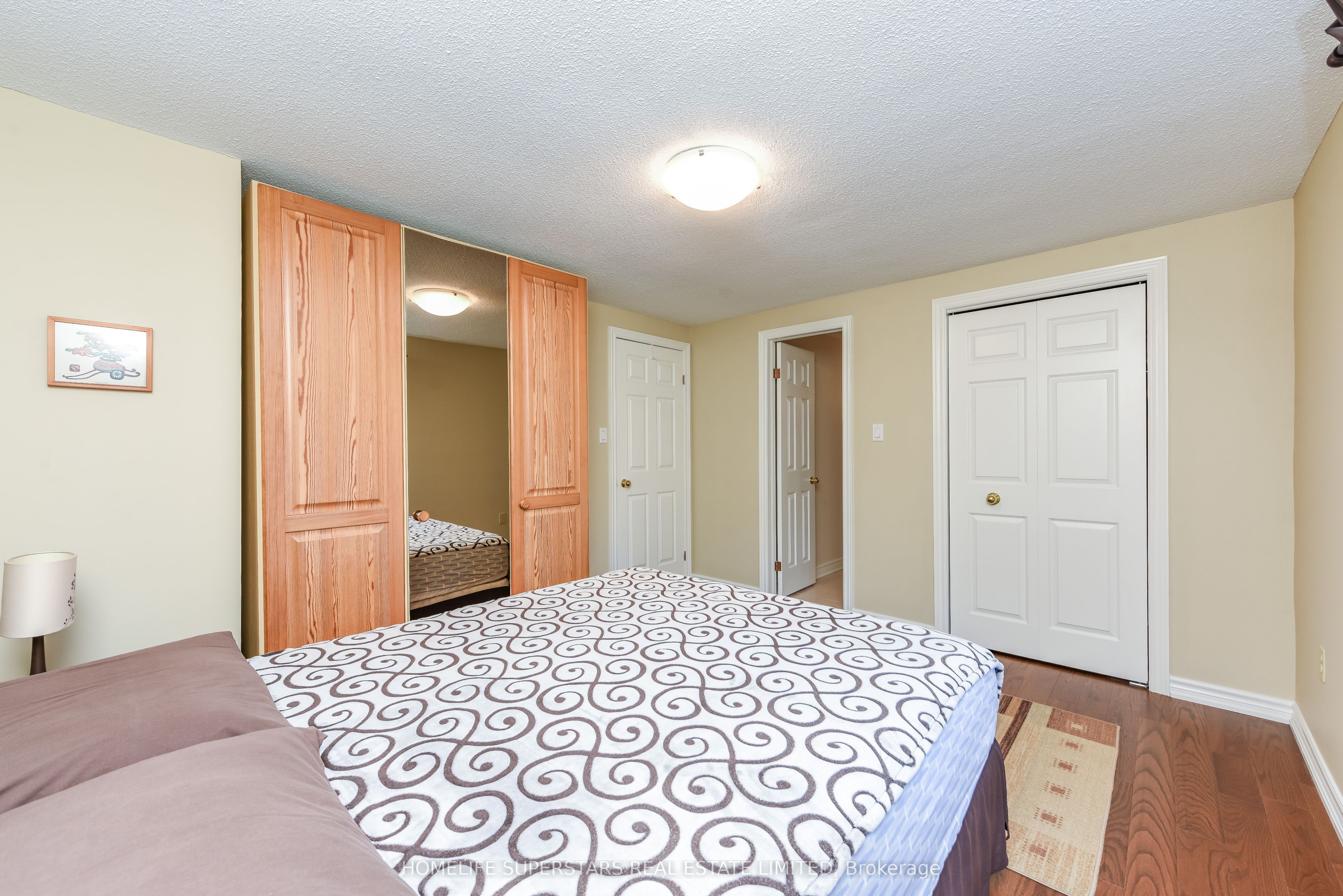168 River Oaks Boulevard E Property Photo 25