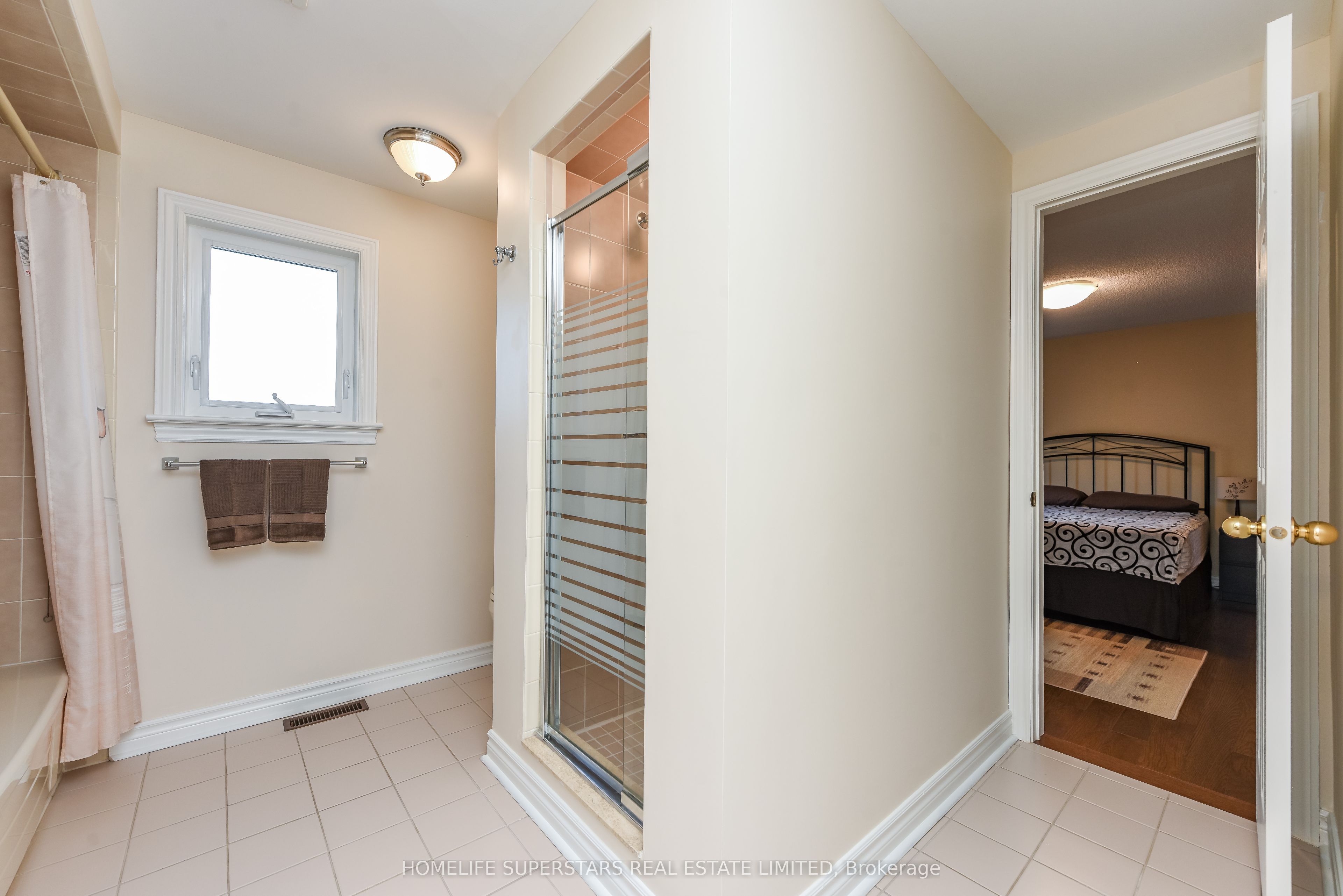 168 River Oaks Boulevard E Property Photo 29