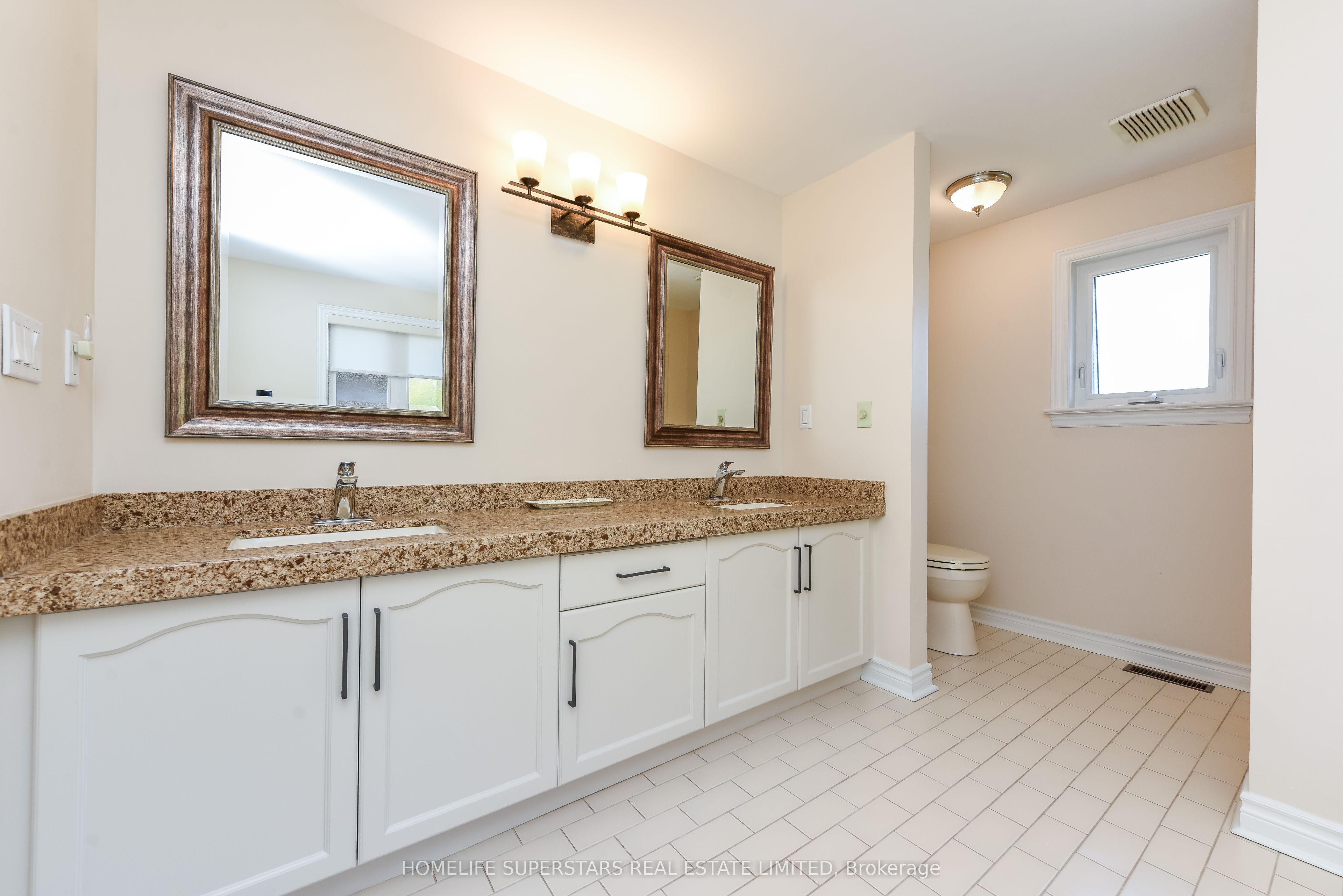 168 River Oaks Boulevard E Property Photo 35