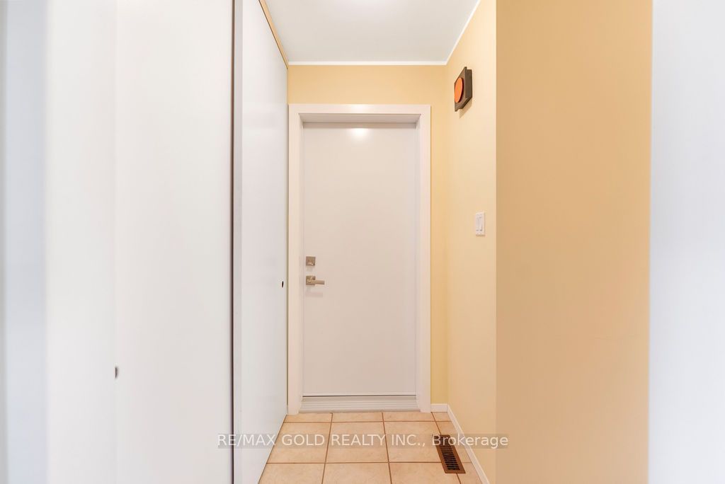 29 Carberry Crescent Property Photo 3