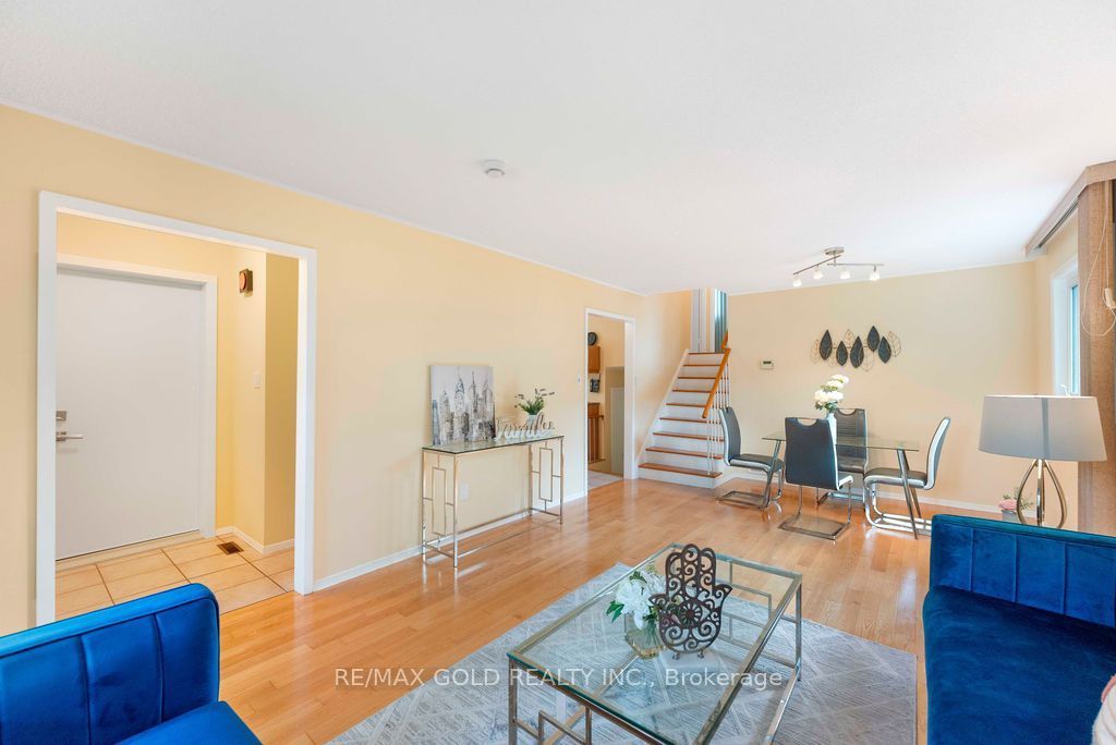 29 Carberry Crescent Property Photo 8