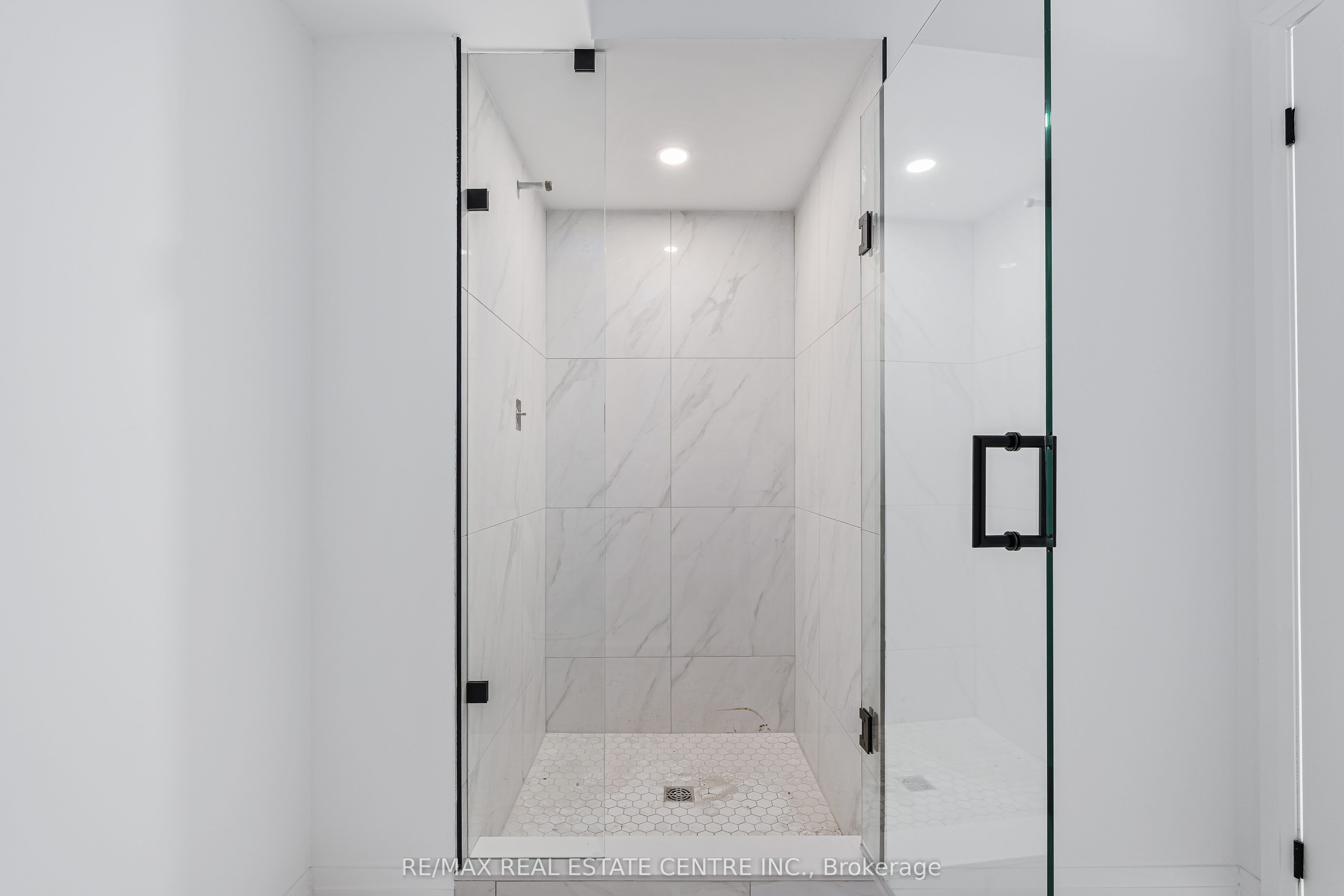 17 James Street Property Photo 25