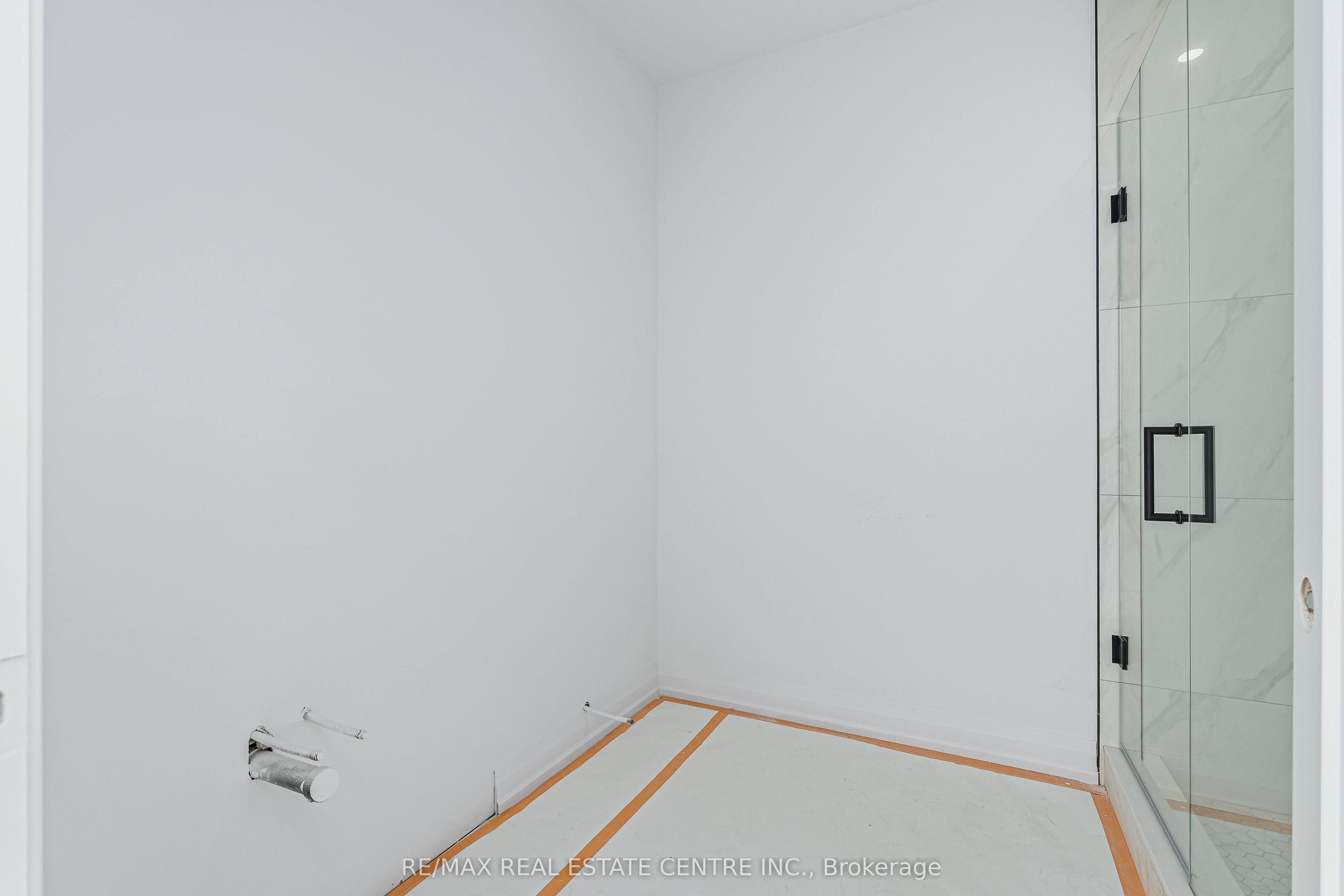 17 James Street Property Photo 34