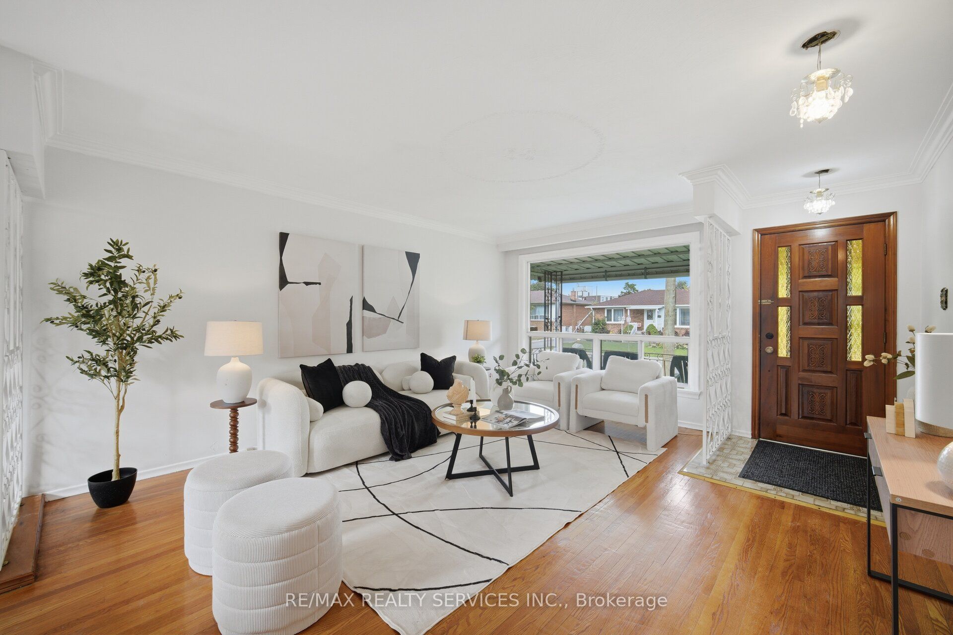 27 Edgemont Drive Property Photo 2