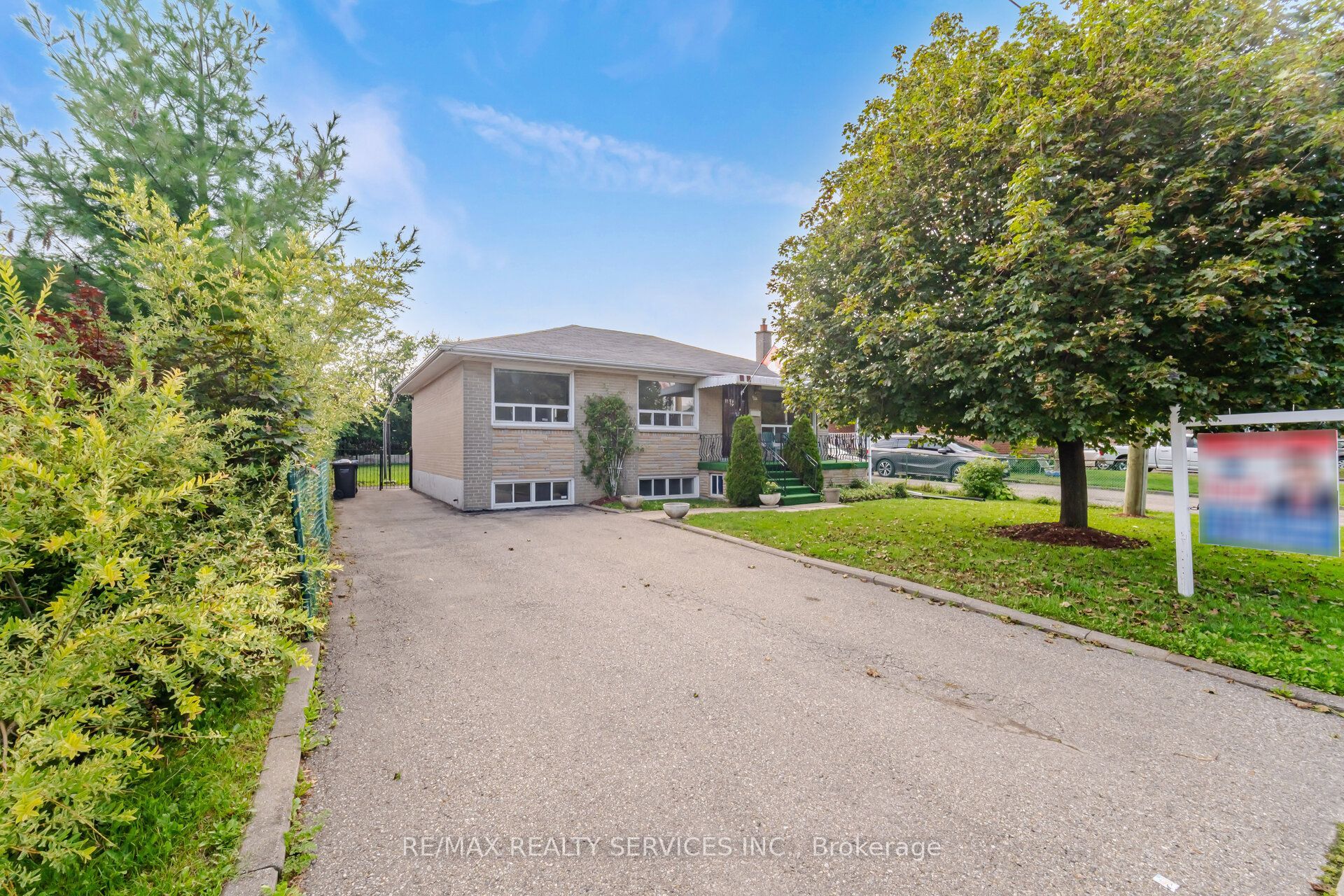 27 Edgemont Drive Property Photo 6