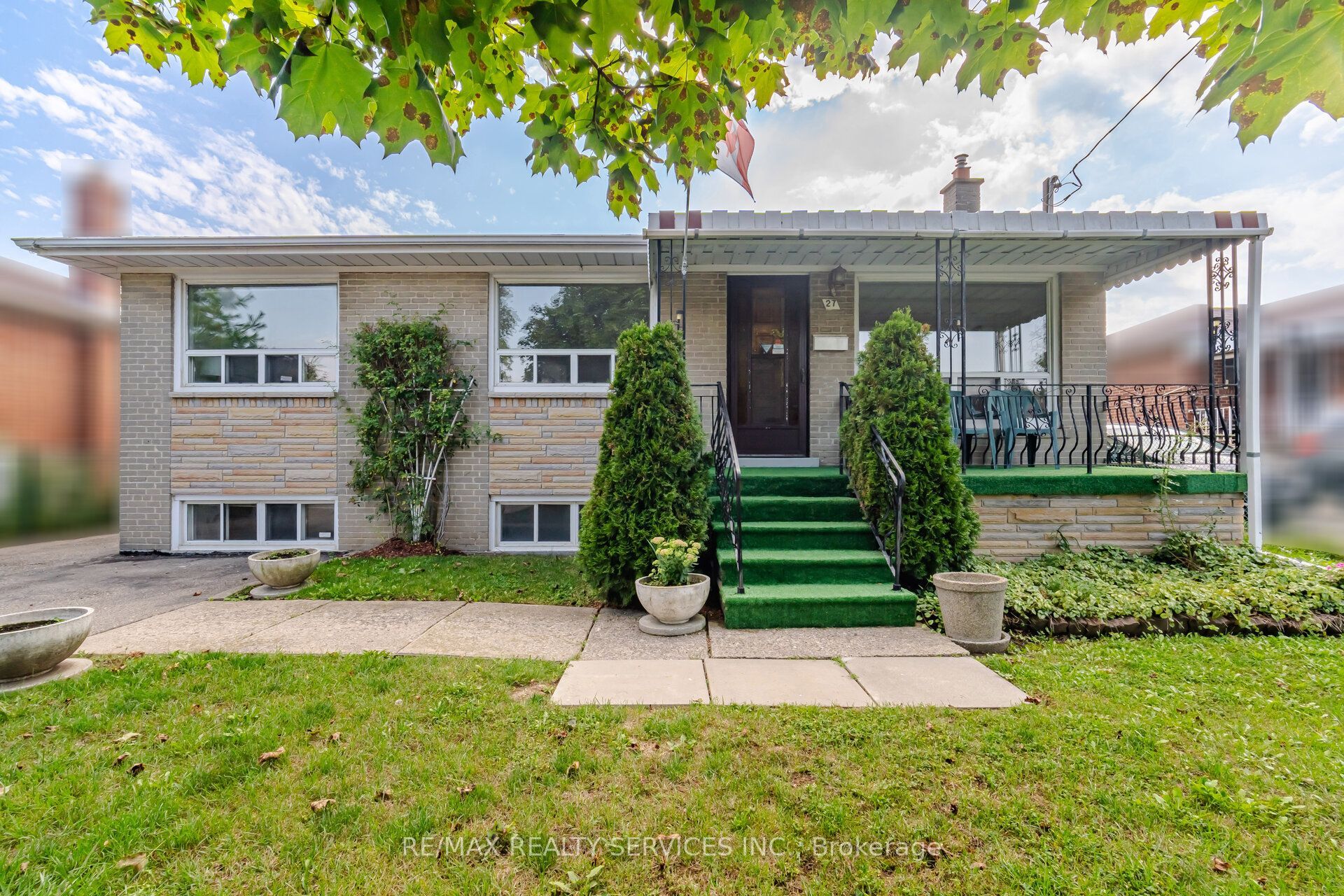 27 Edgemont Drive Property Photo 8