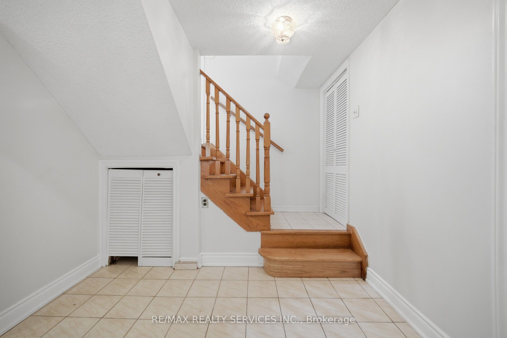 27 Edgemont Drive Property Photo 29