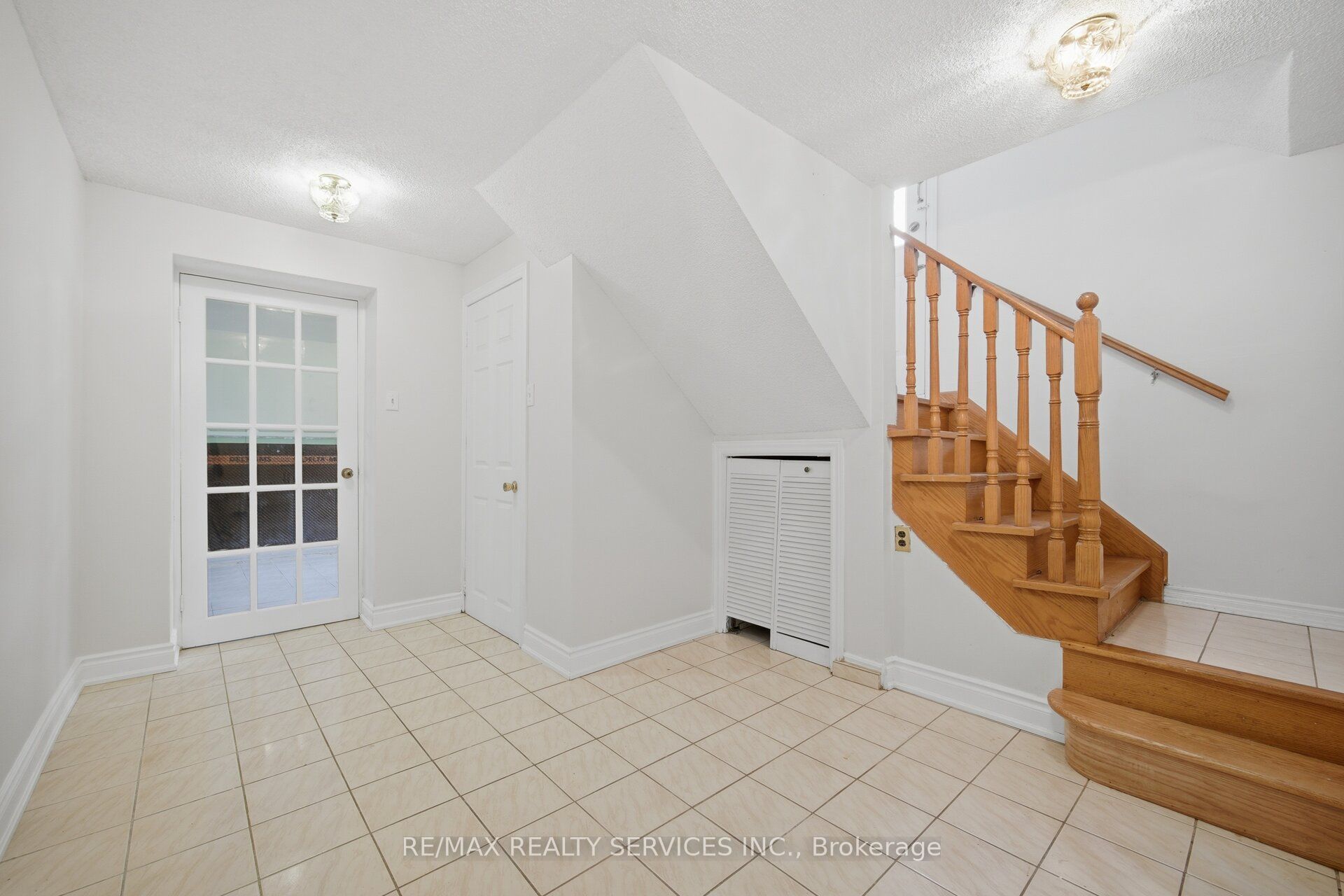 27 Edgemont Drive Property Photo 30