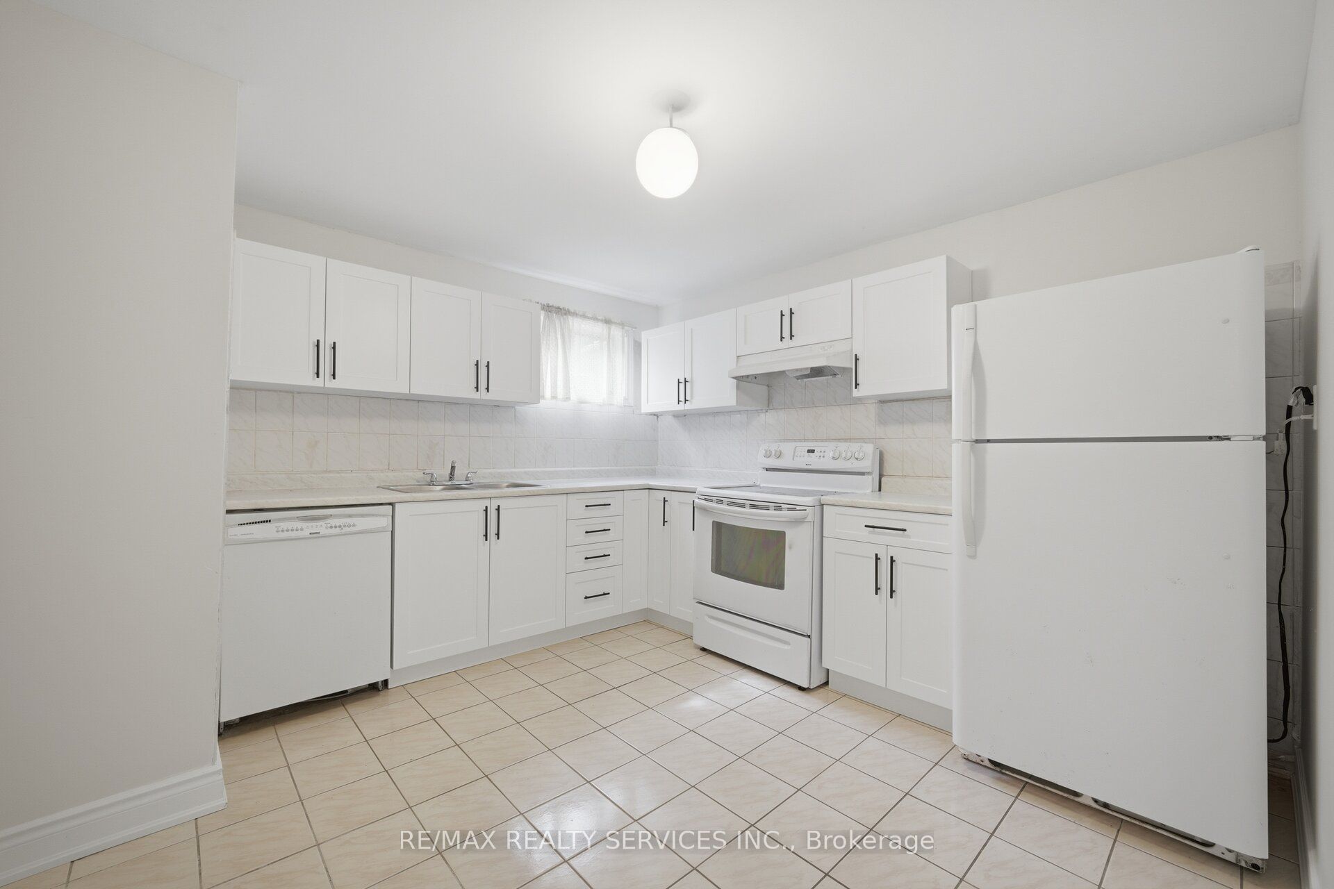 27 Edgemont Drive Property Photo 32