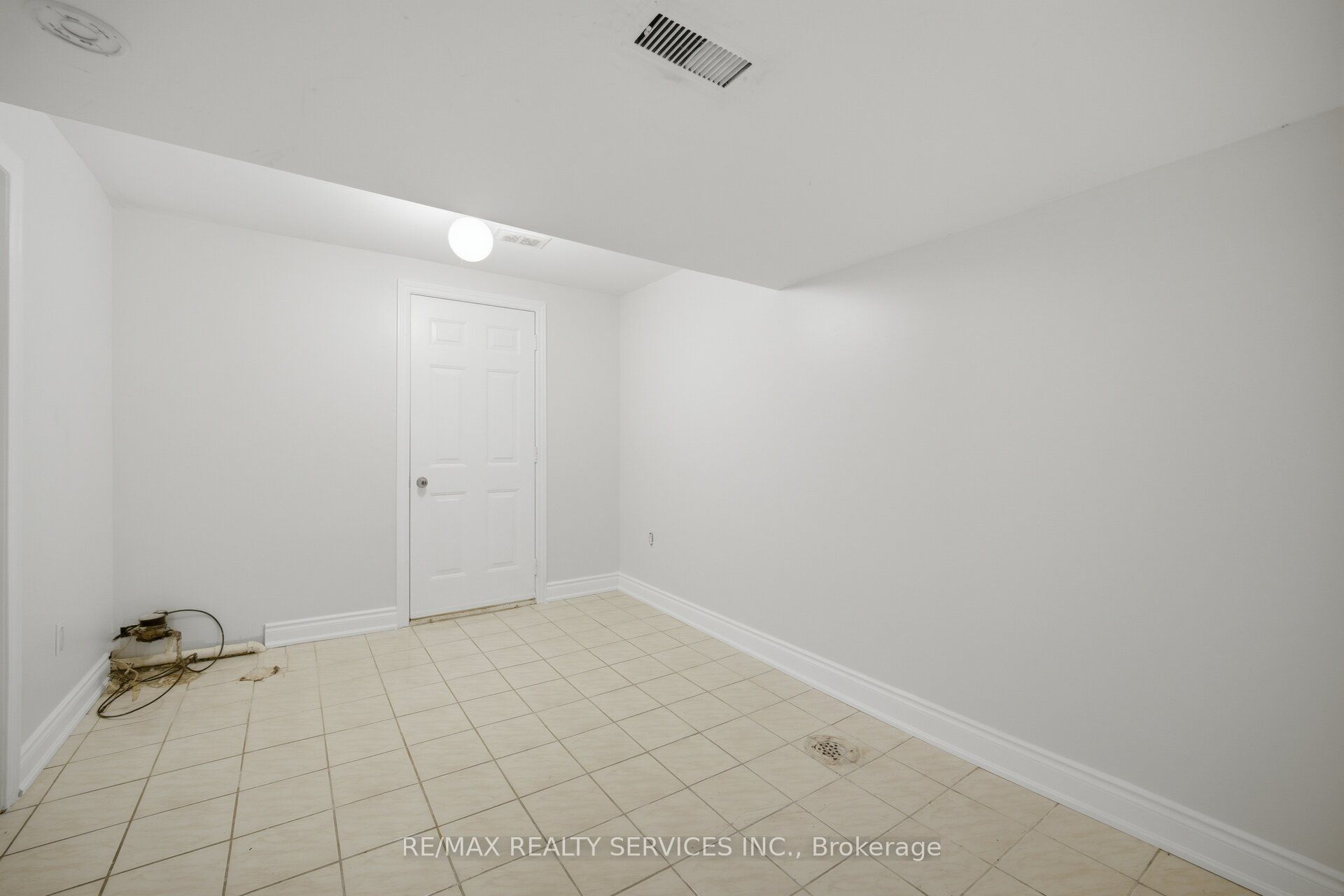 27 Edgemont Drive Property Photo 35