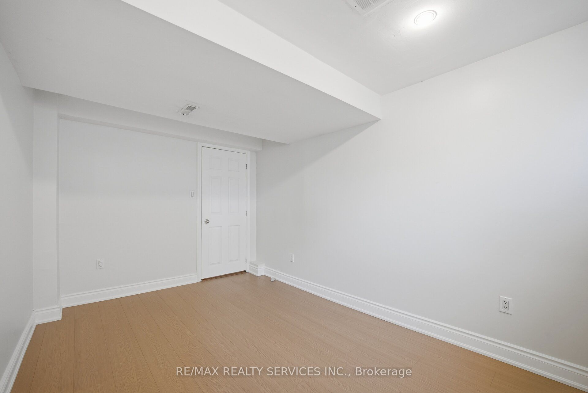 27 Edgemont Drive Property Photo 38