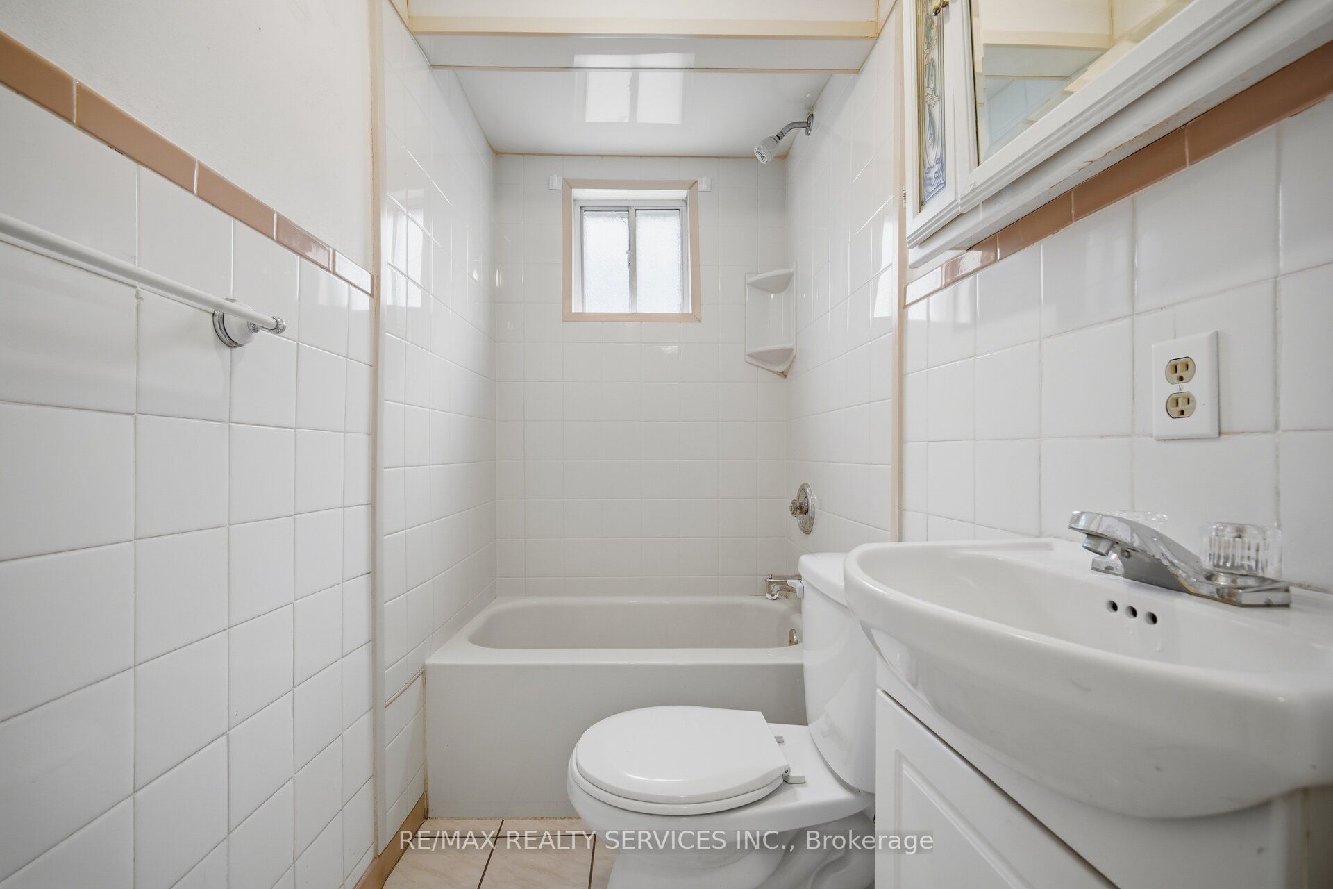 27 Edgemont Drive Property Photo 41