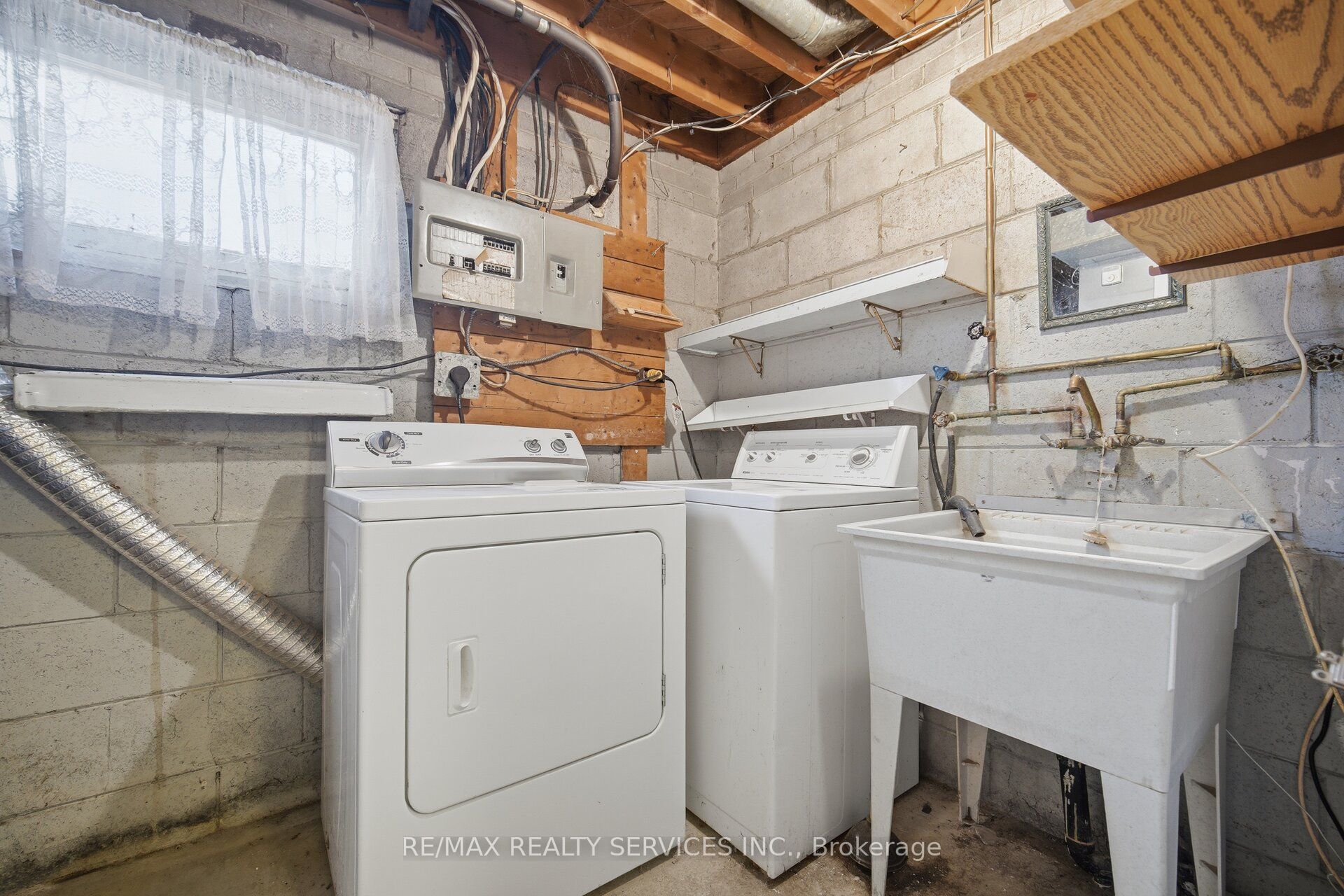 27 Edgemont Drive Property Photo 42