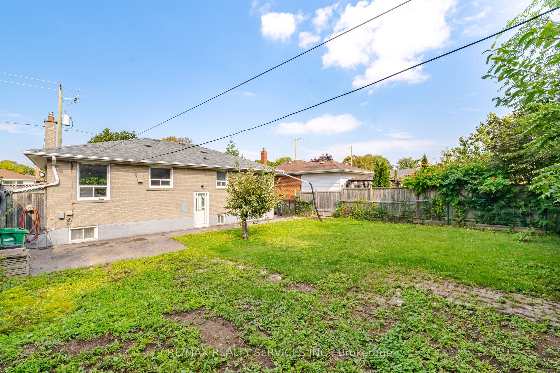 27 Edgemont Drive Property Photo 45