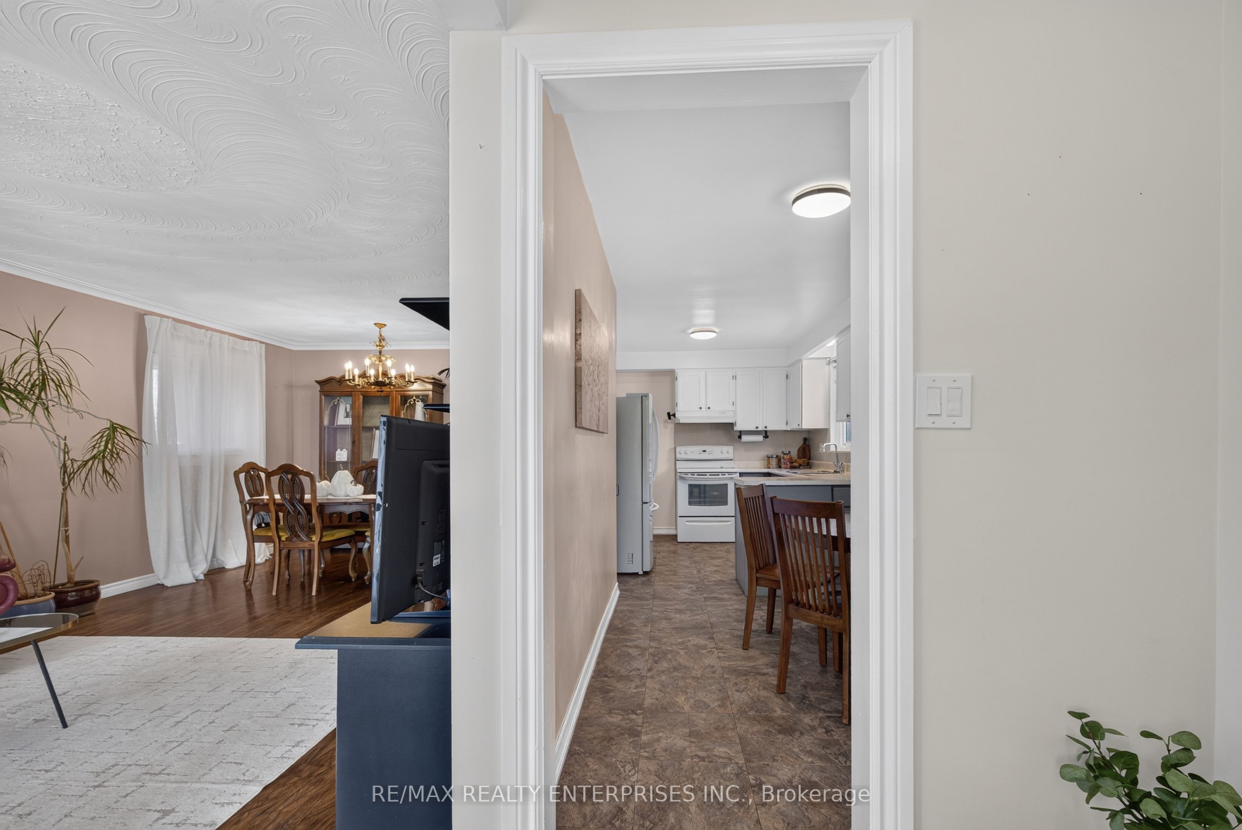 1083 Melton Drive Property Photo 3