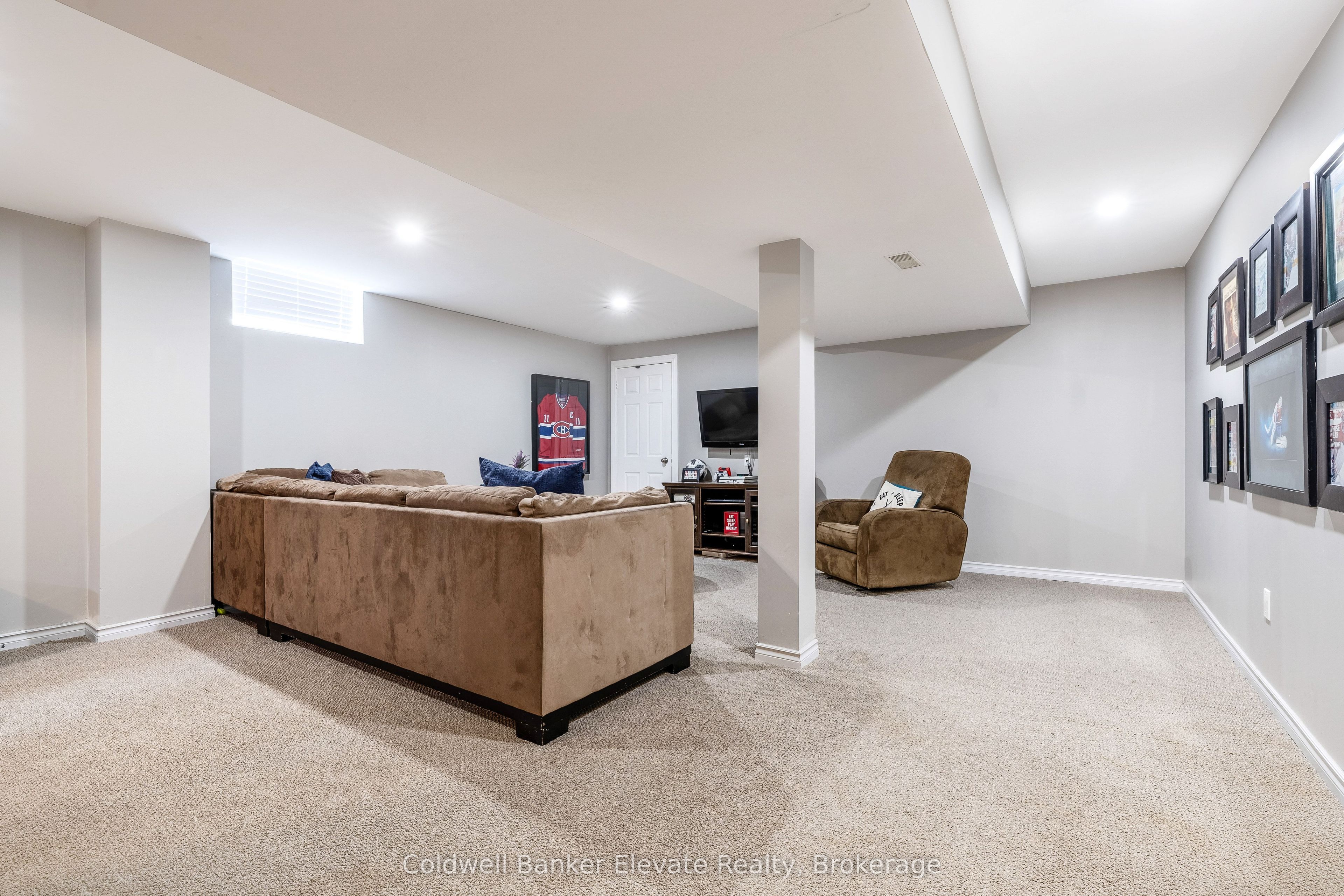 28 Brown's Crescent Property Photo 36