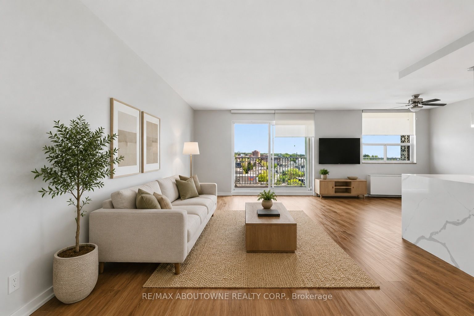 125 Forsythe Street 1201 Property Photo 4