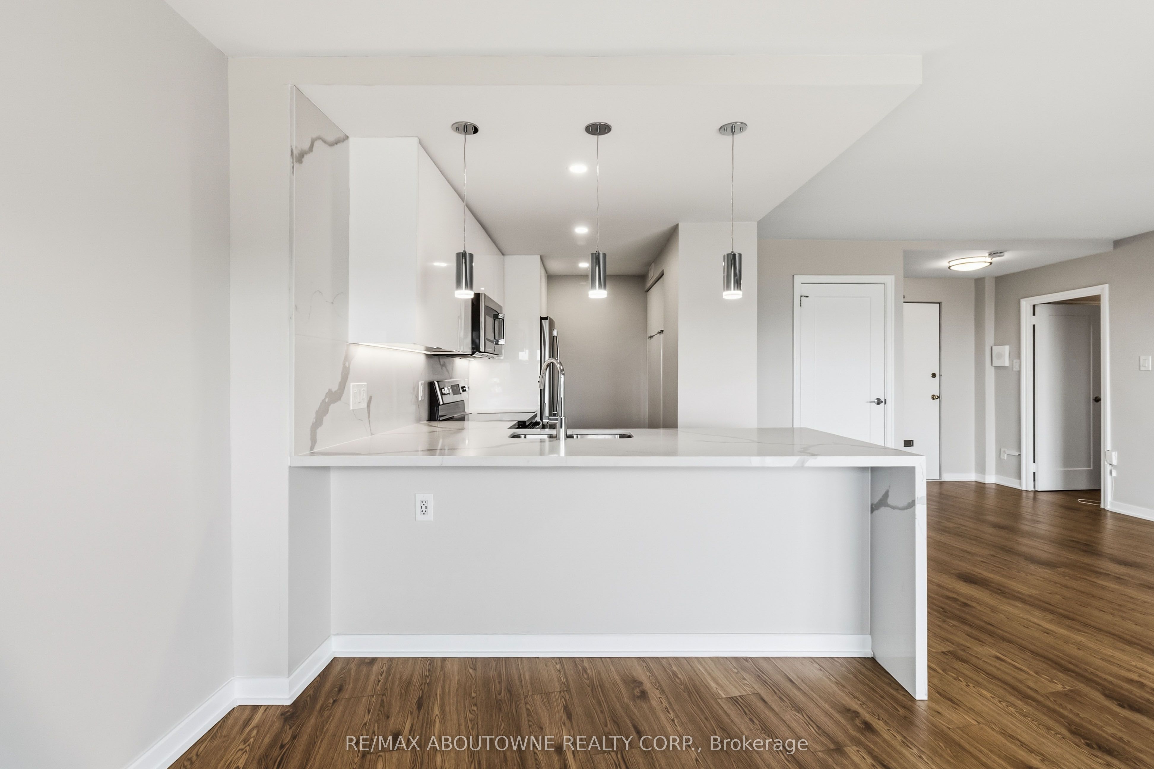 125 Forsythe Street 1201 Property Photo 9