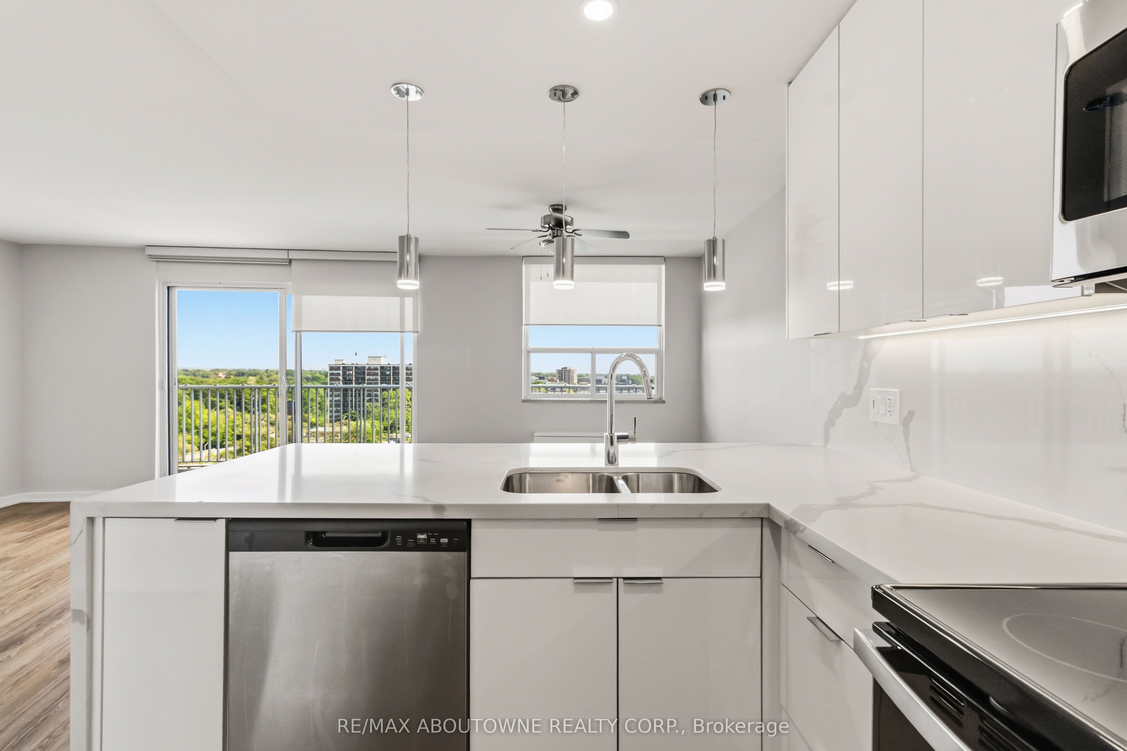 125 Forsythe Street 1201 Property Photo 11