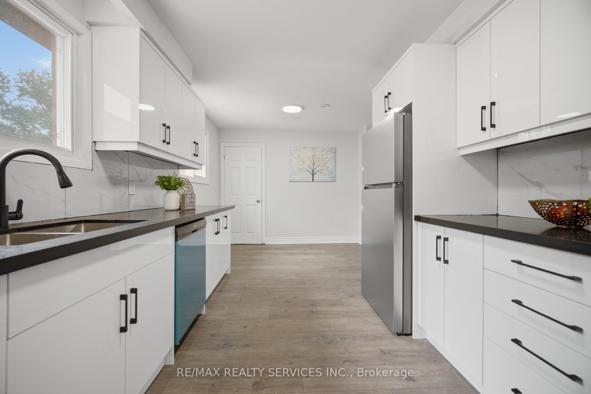 7493 Netherwood Road Property Photo 15